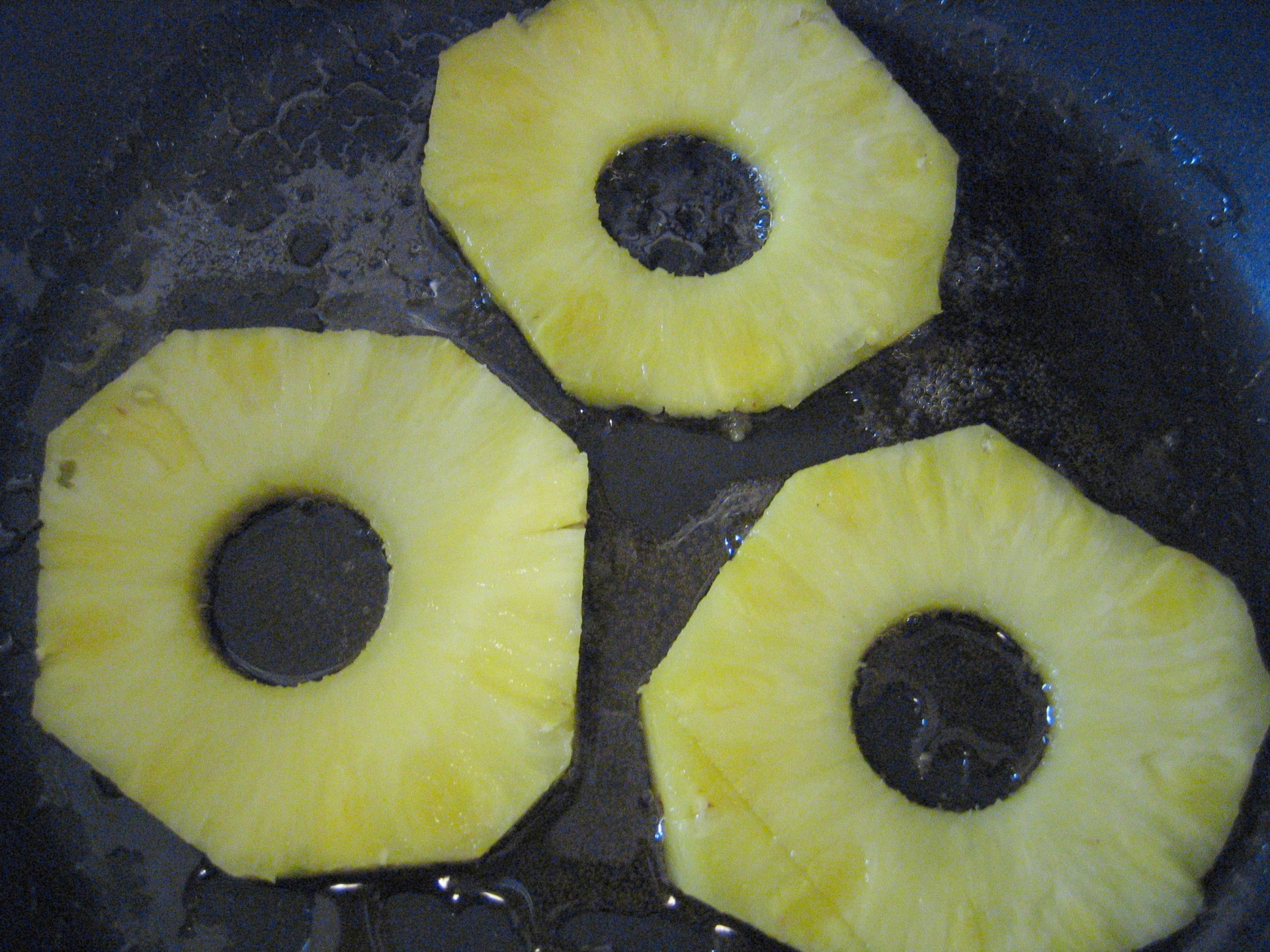 Ananas karamellisiert