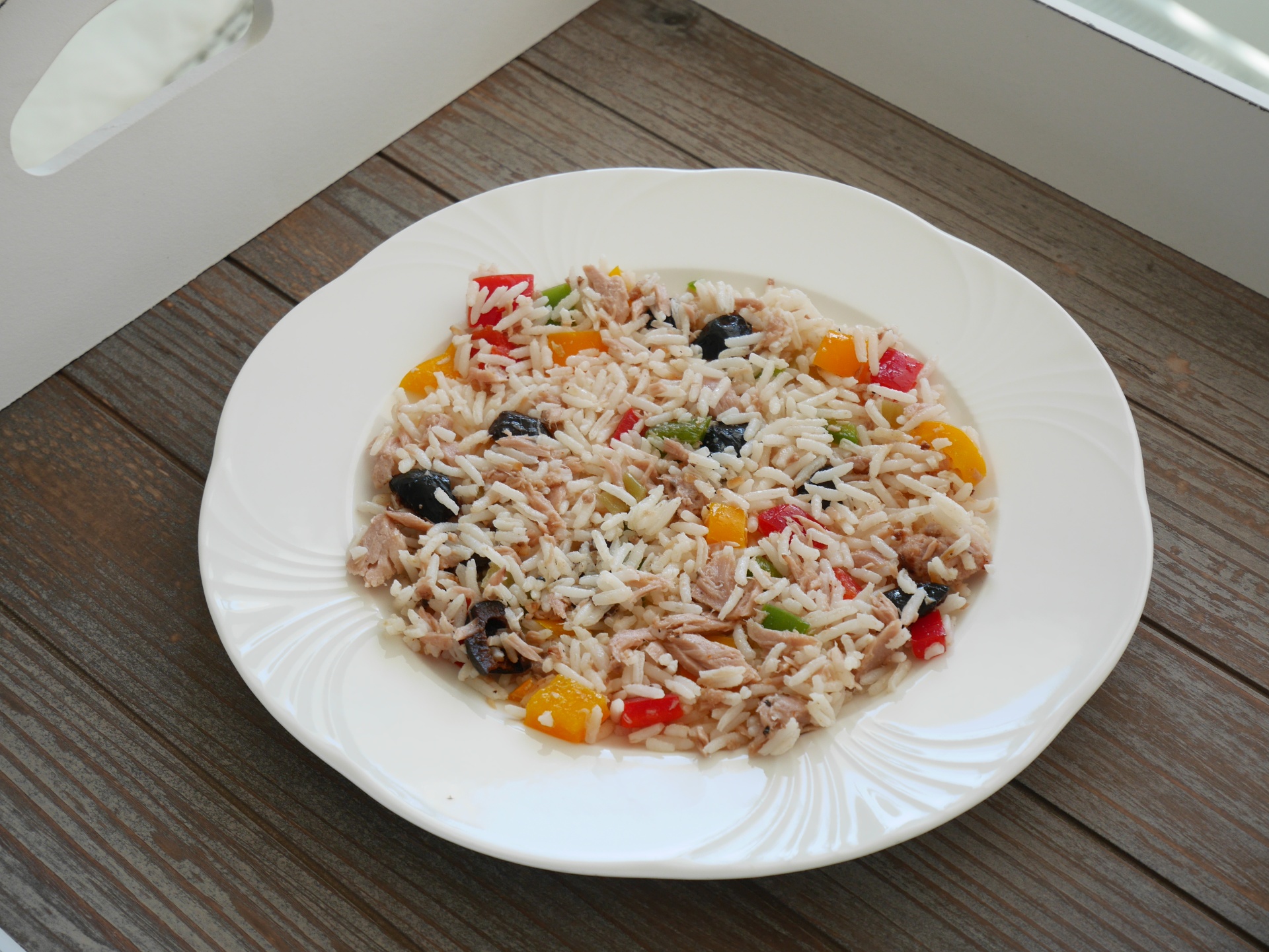 Reissalat mit Thunfisch und Paprika