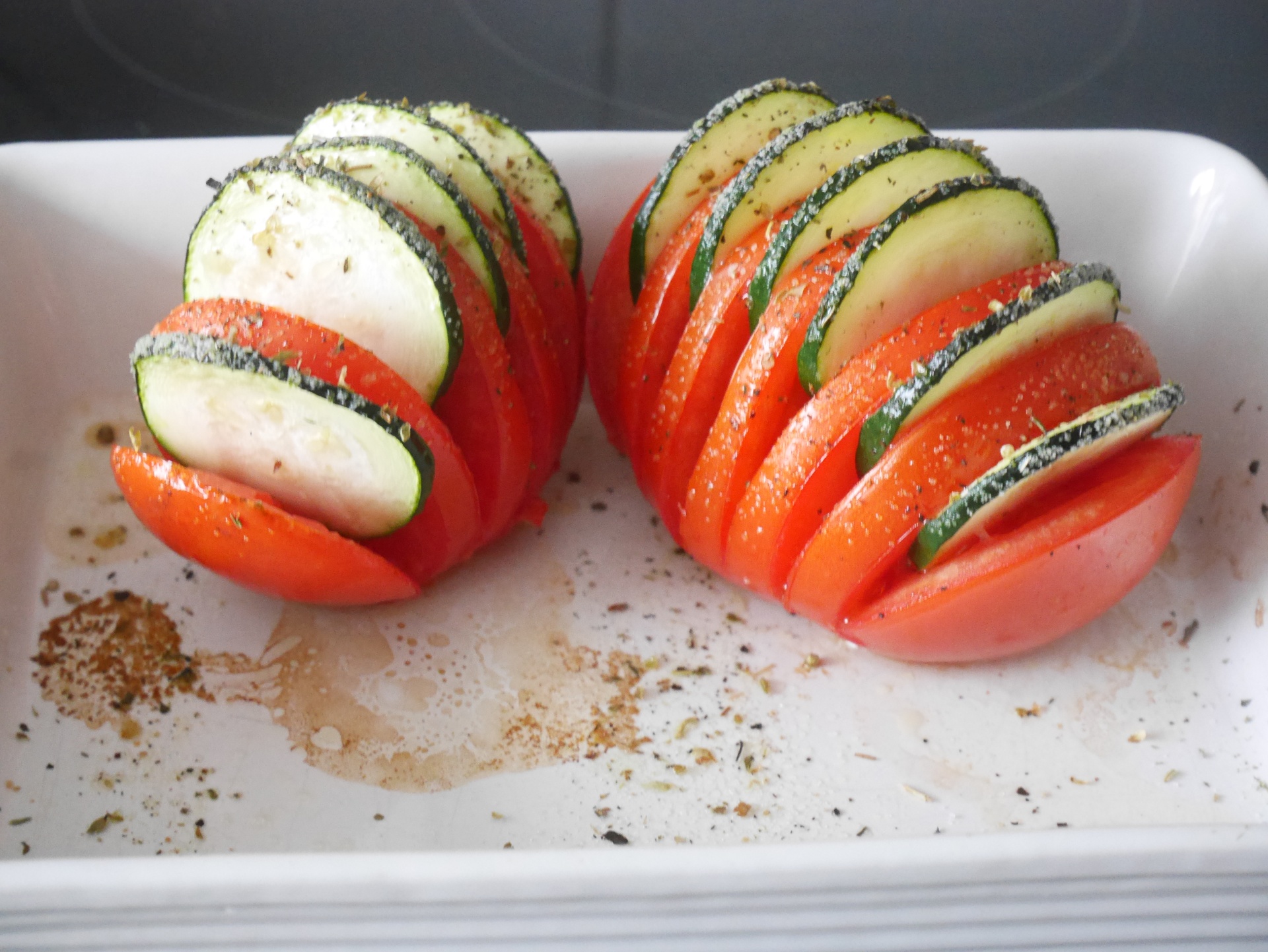 Zucchini-Tomaten aus dem Backofen