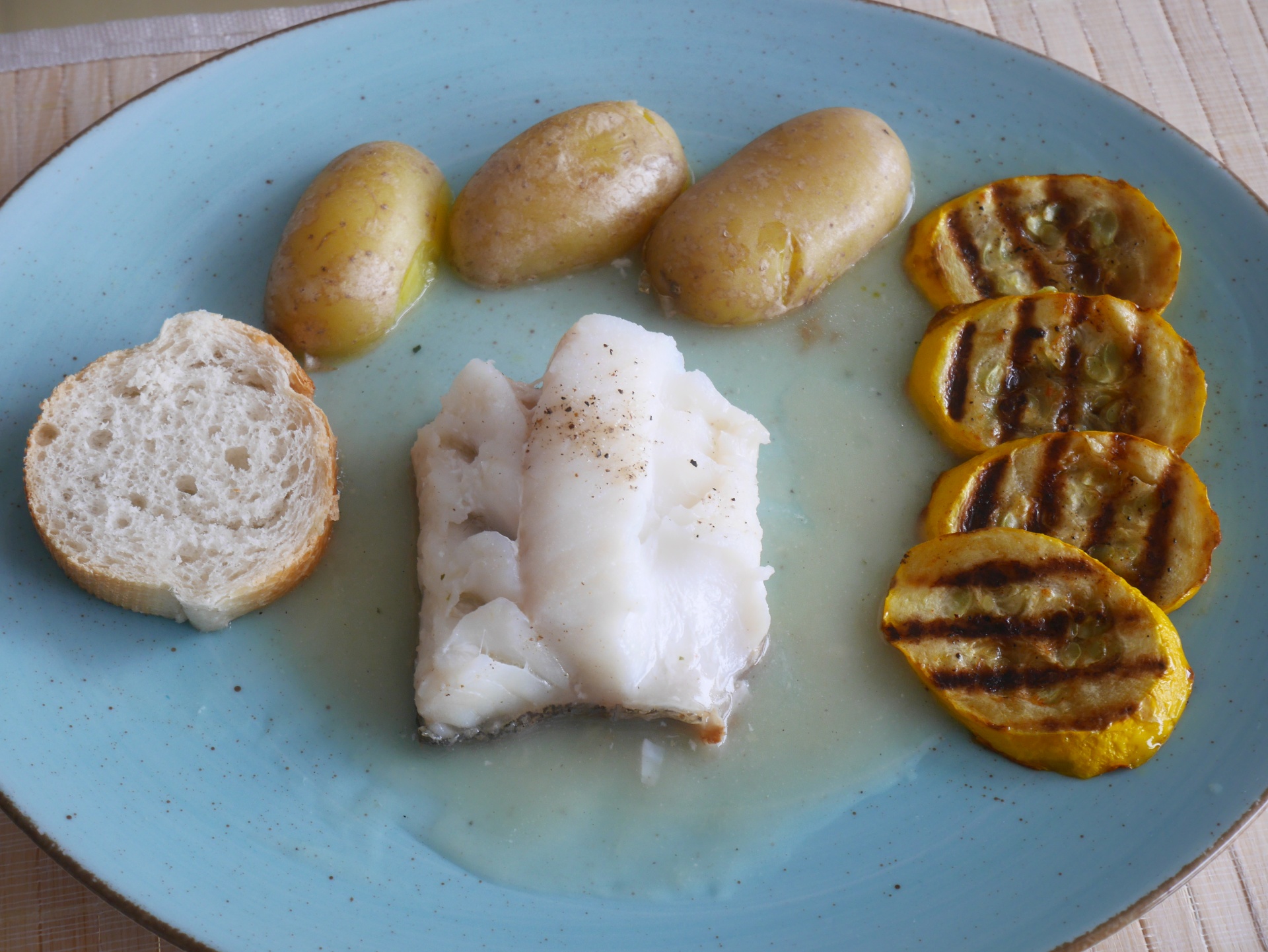 Skrei (Winterkabeljau) mit Pellkartoffeln und
              Zucchini