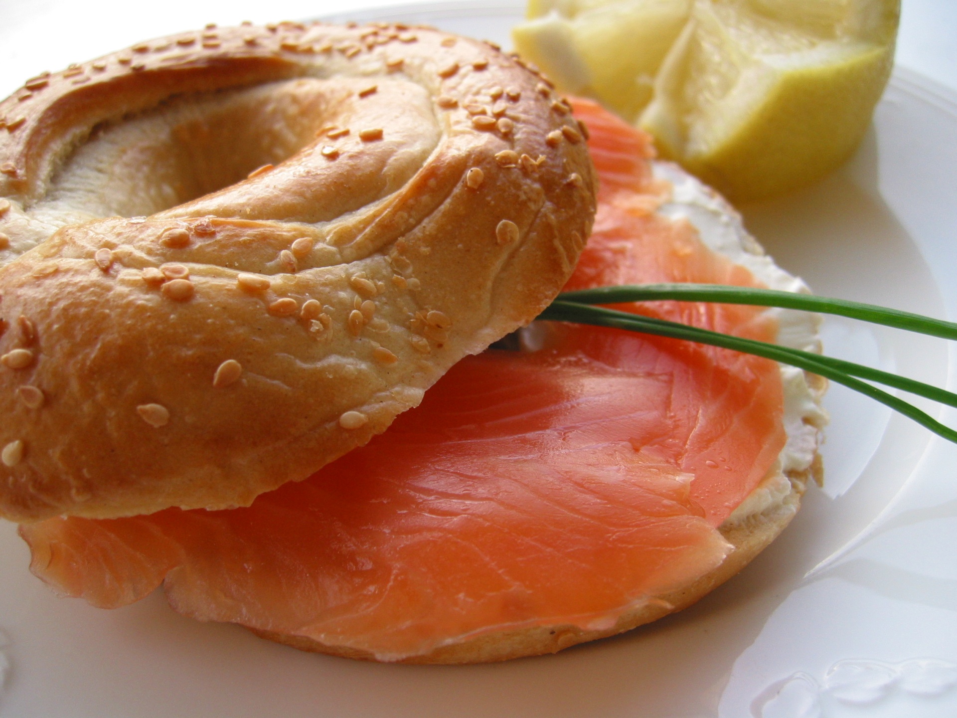 Bagel mit Frischkse und Lachs