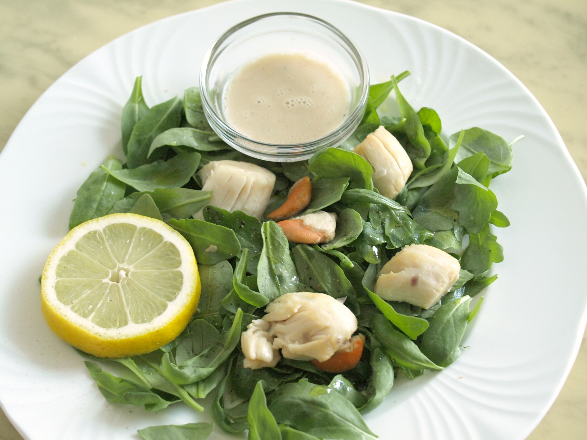Jakobsmuscheln auf Rucola