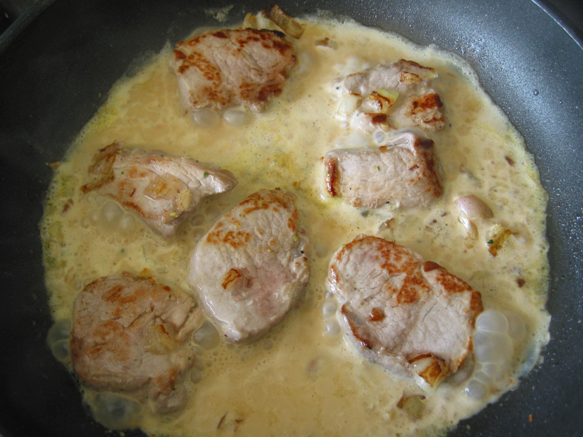 Schweinemedaillons in Sahnesauce