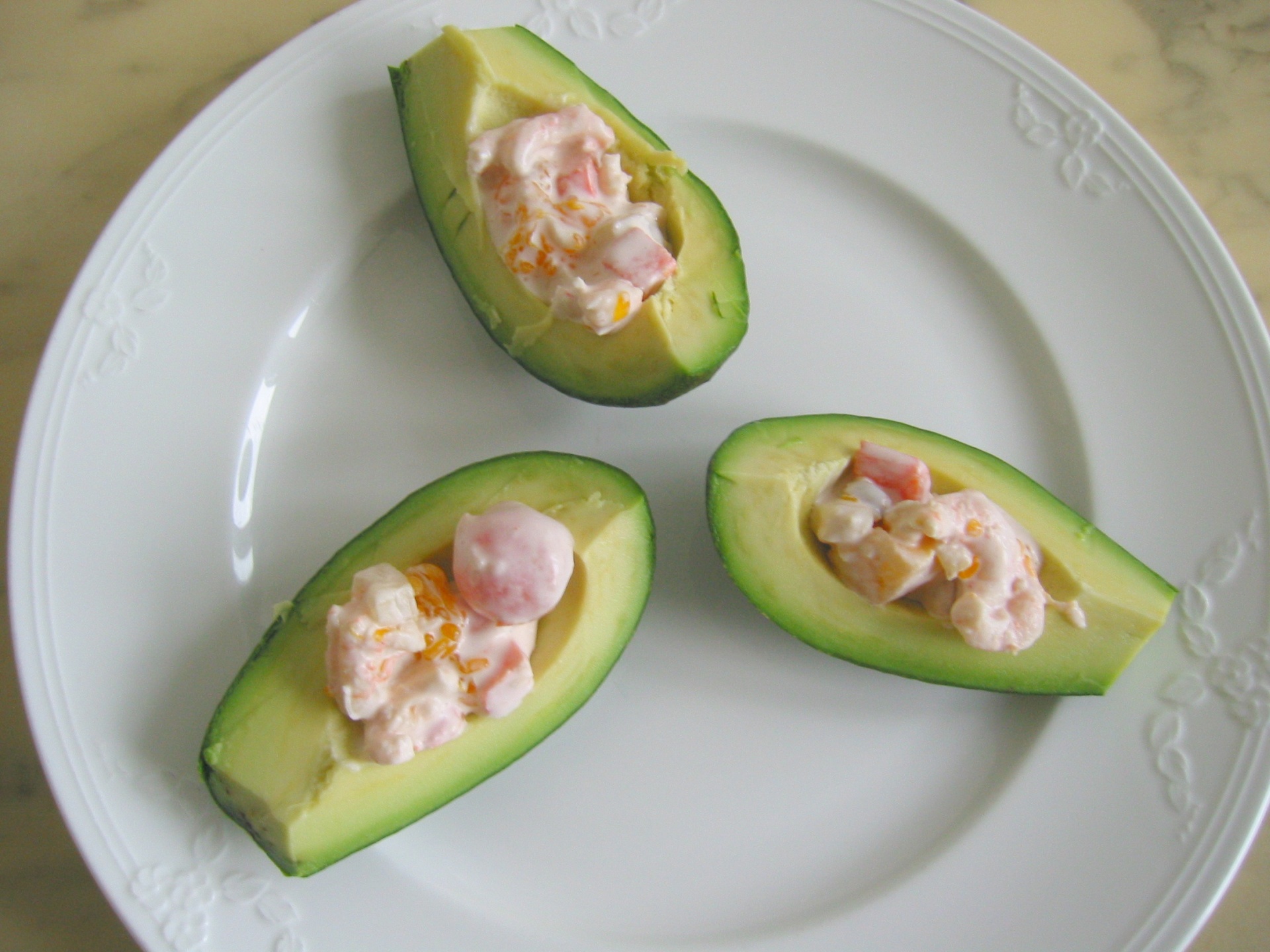 Krabbencocktail in Avocadodritteln