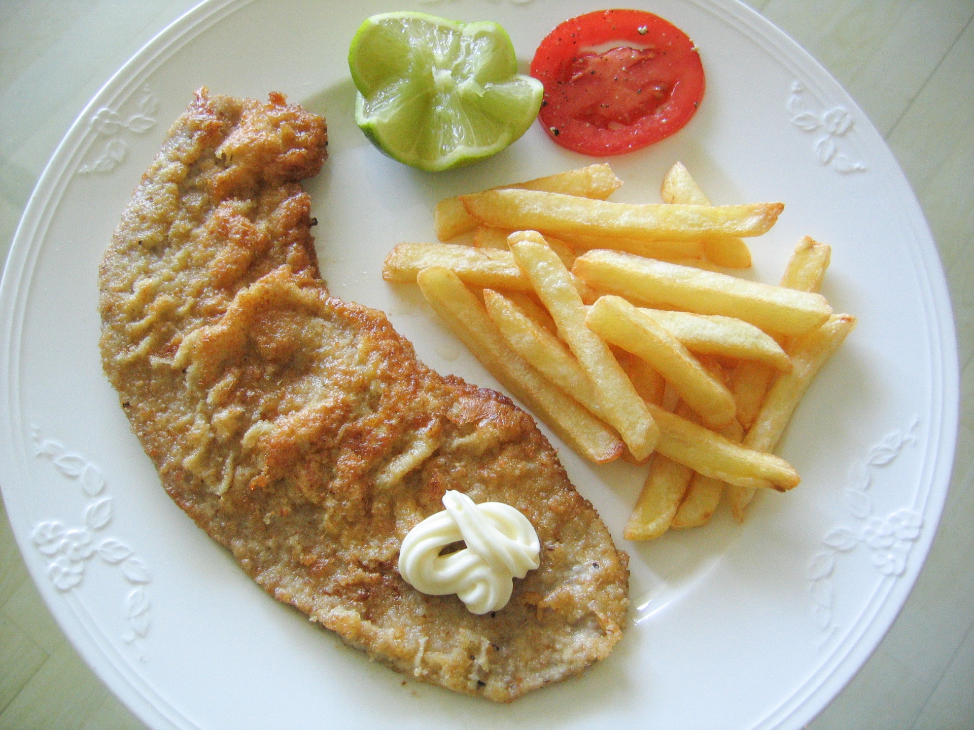 Wiener Schnitzel mit Pommes frites