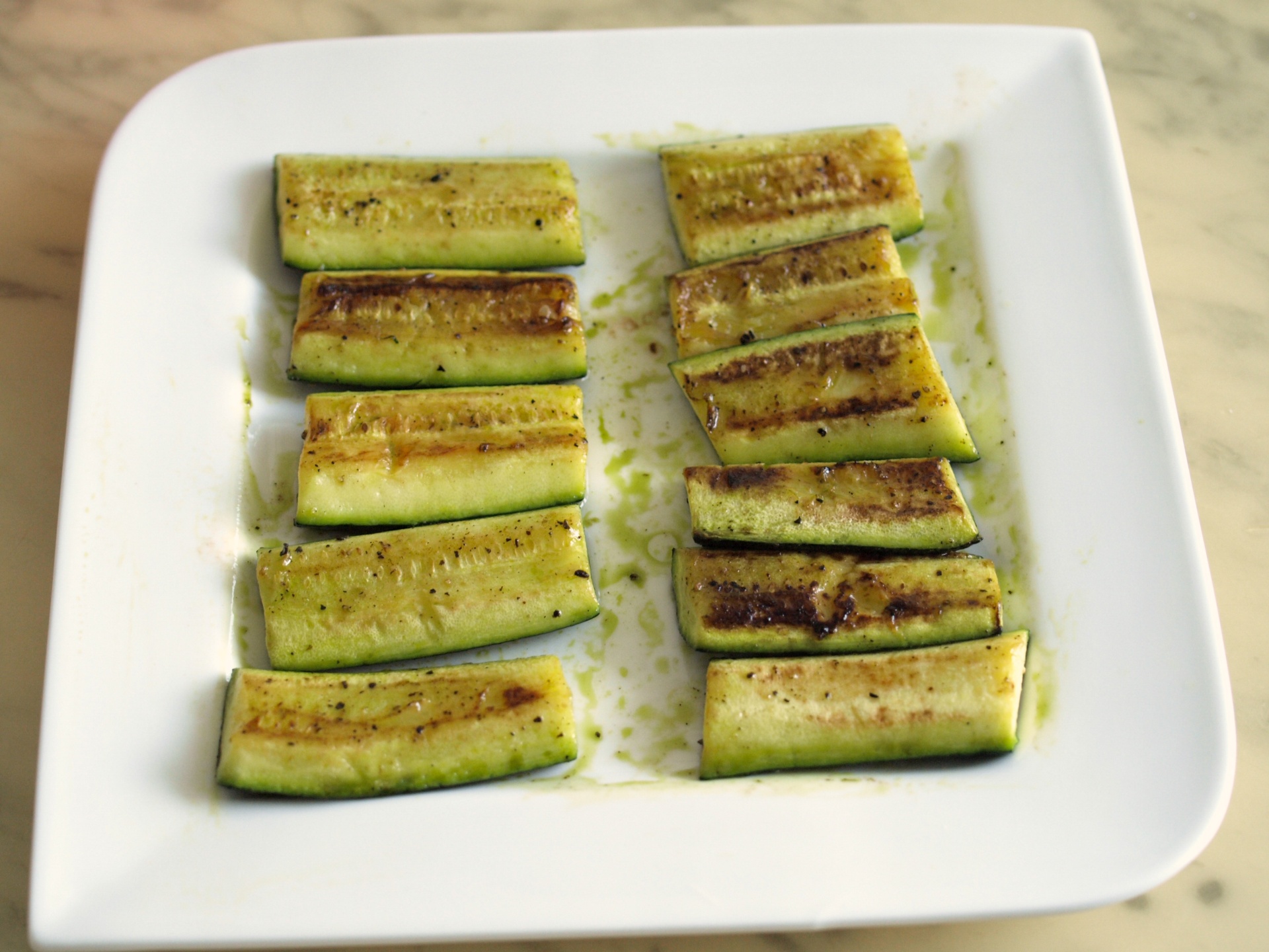 Gebratene Zucchini mit Aceto Balsamico bianco