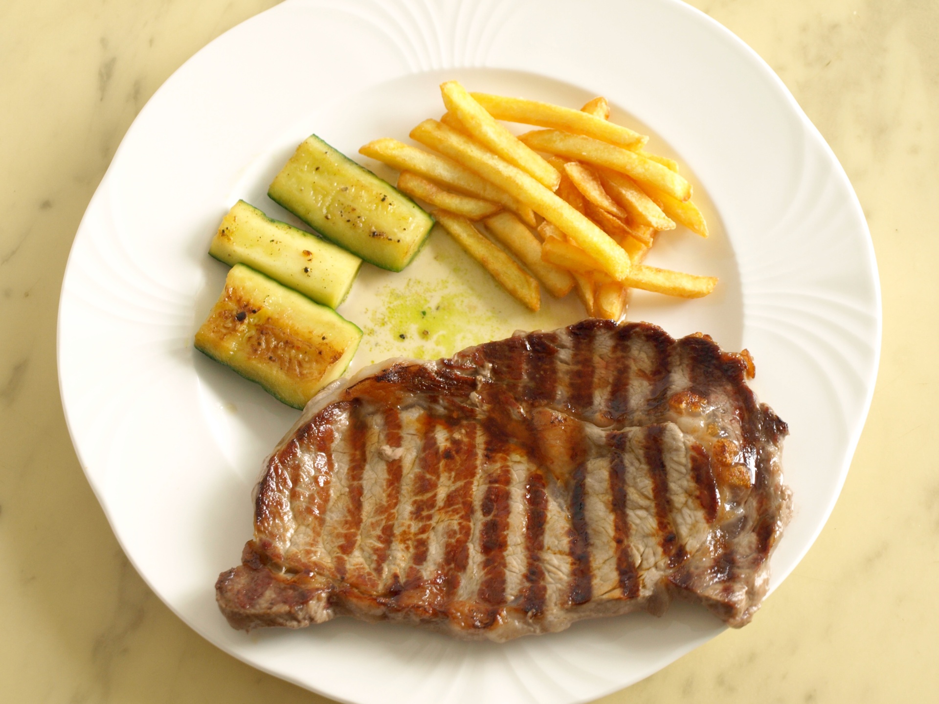 Entrecte mit Zucchini