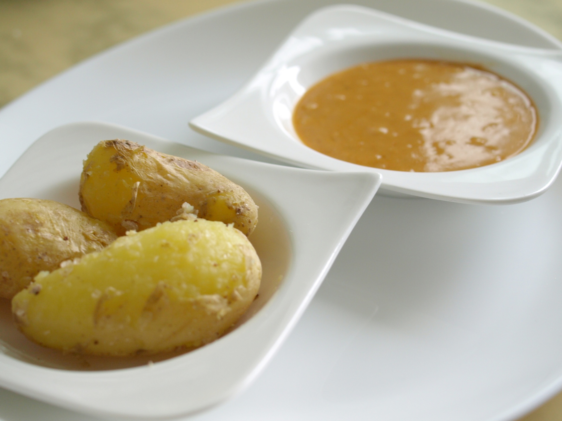 Kartoffeln mit scharfer Sauce