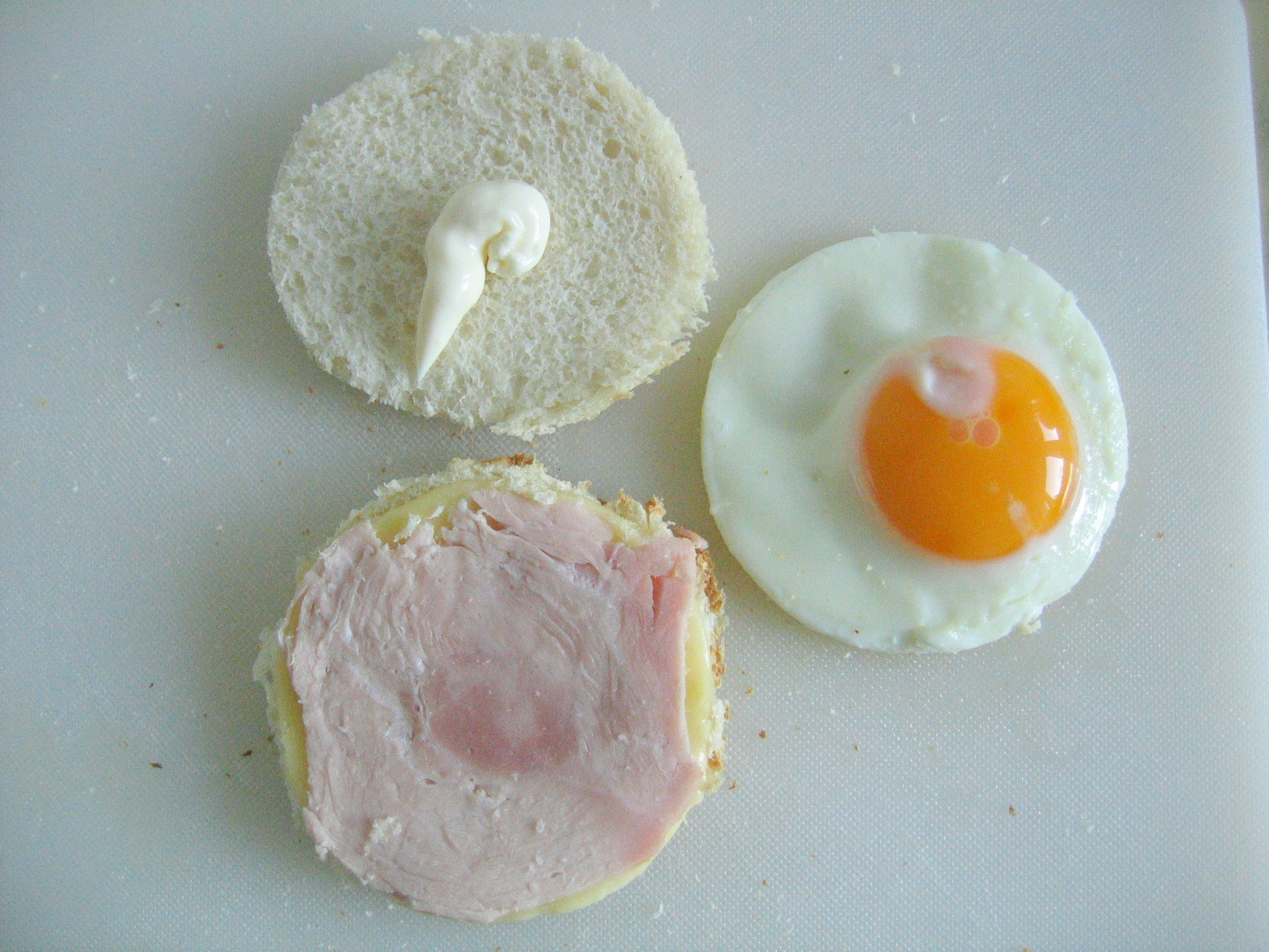 Toasties mit Schinken, Kse und Ei