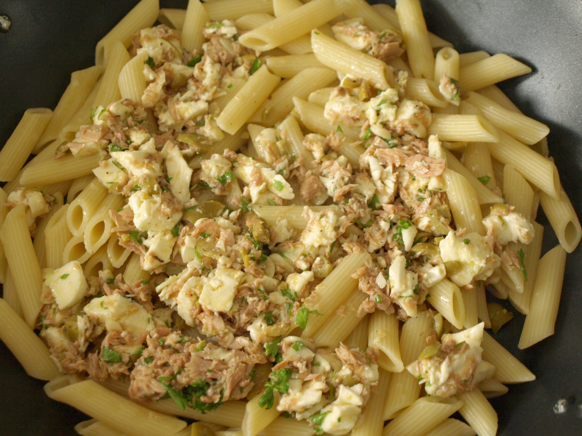 Penne mit Thunfisch