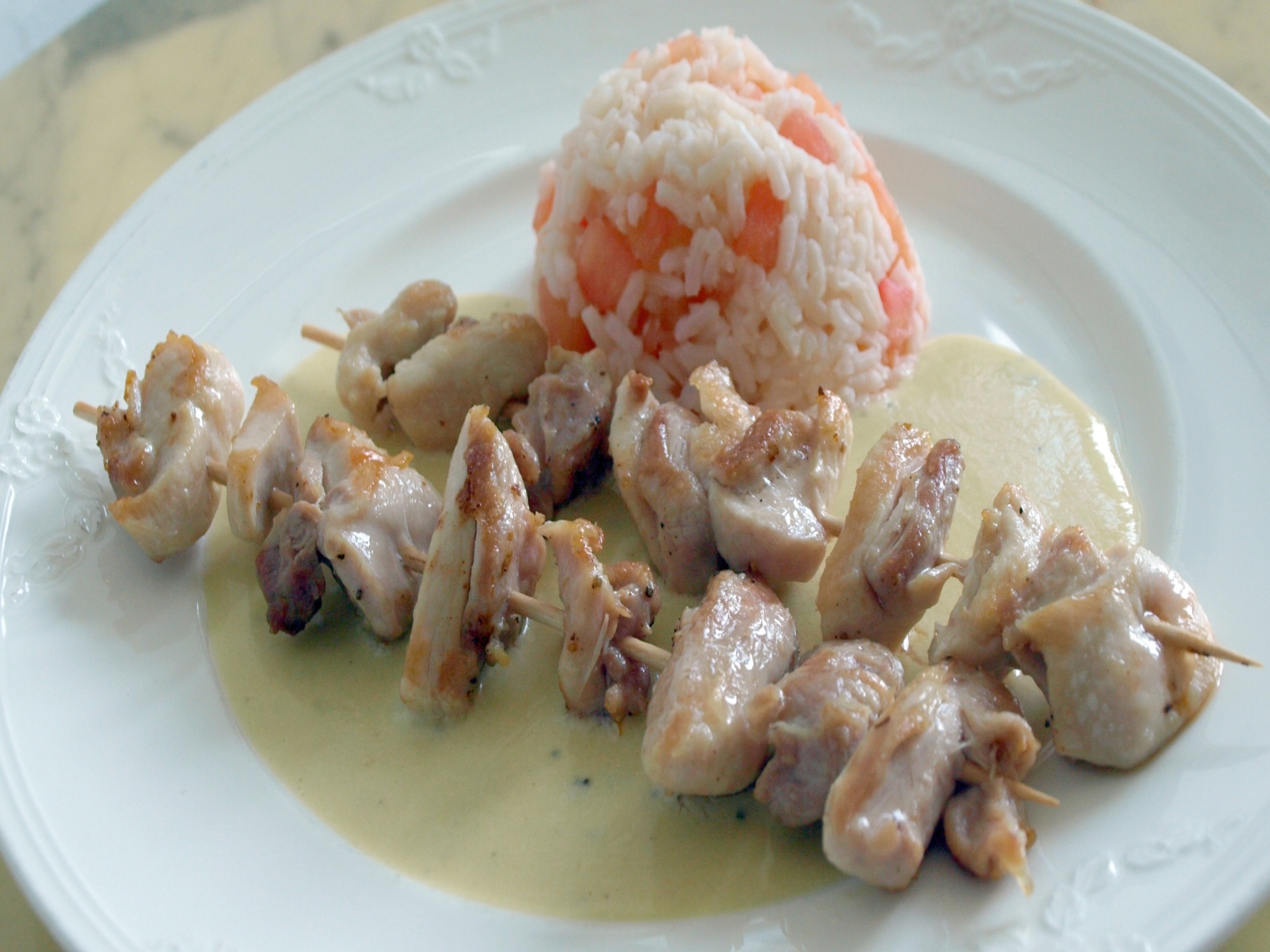 Hhnchenspiee mit Gorgonzolasauce und
              Tomatenreis