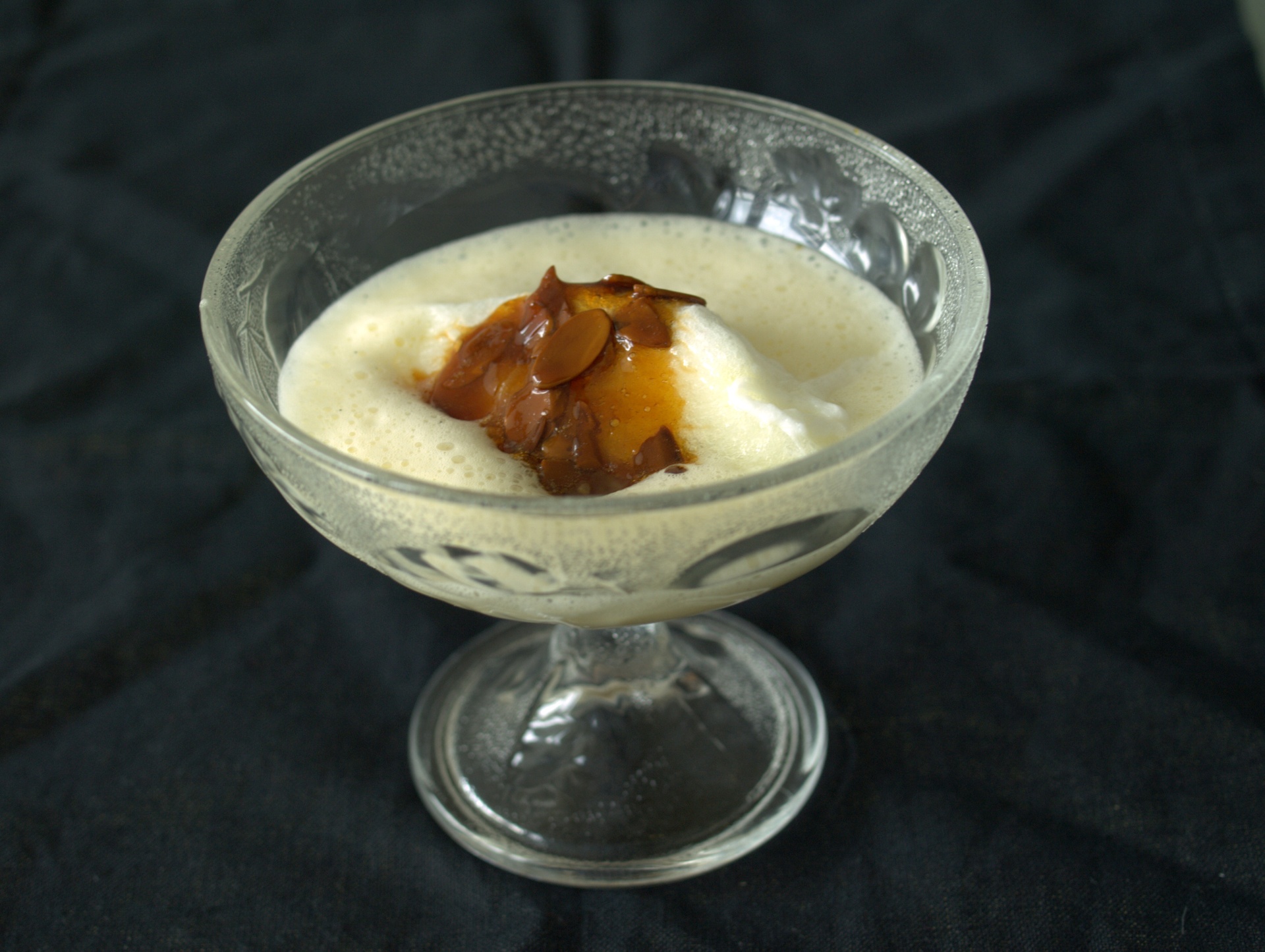 Schnee-Eier in Vanillesauce