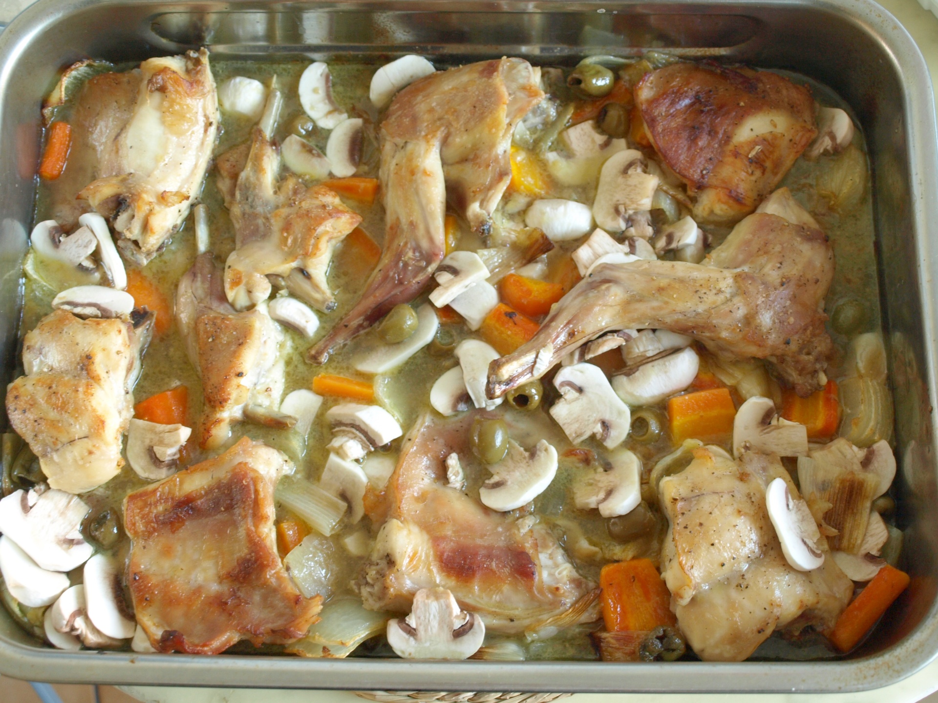 Kaninchen mit grnen Oliven