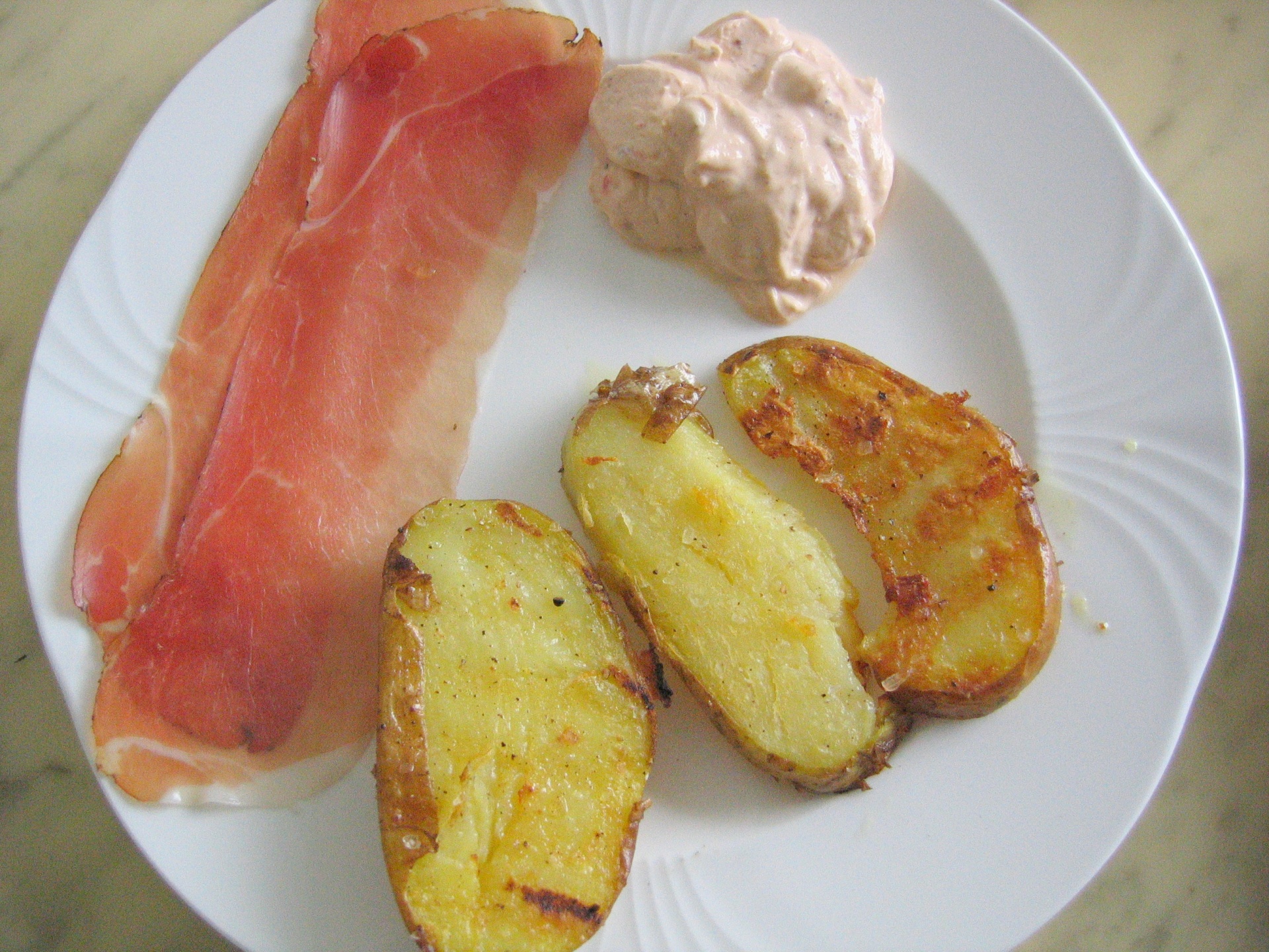 Kartoffeln gegrillt, mit Kruterquark
