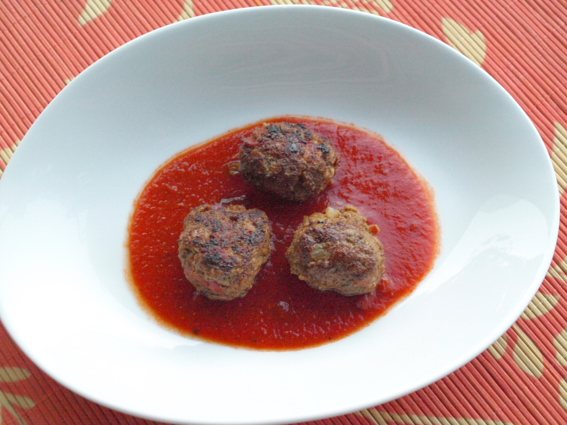 Hackbllchen mit Tomatensauce