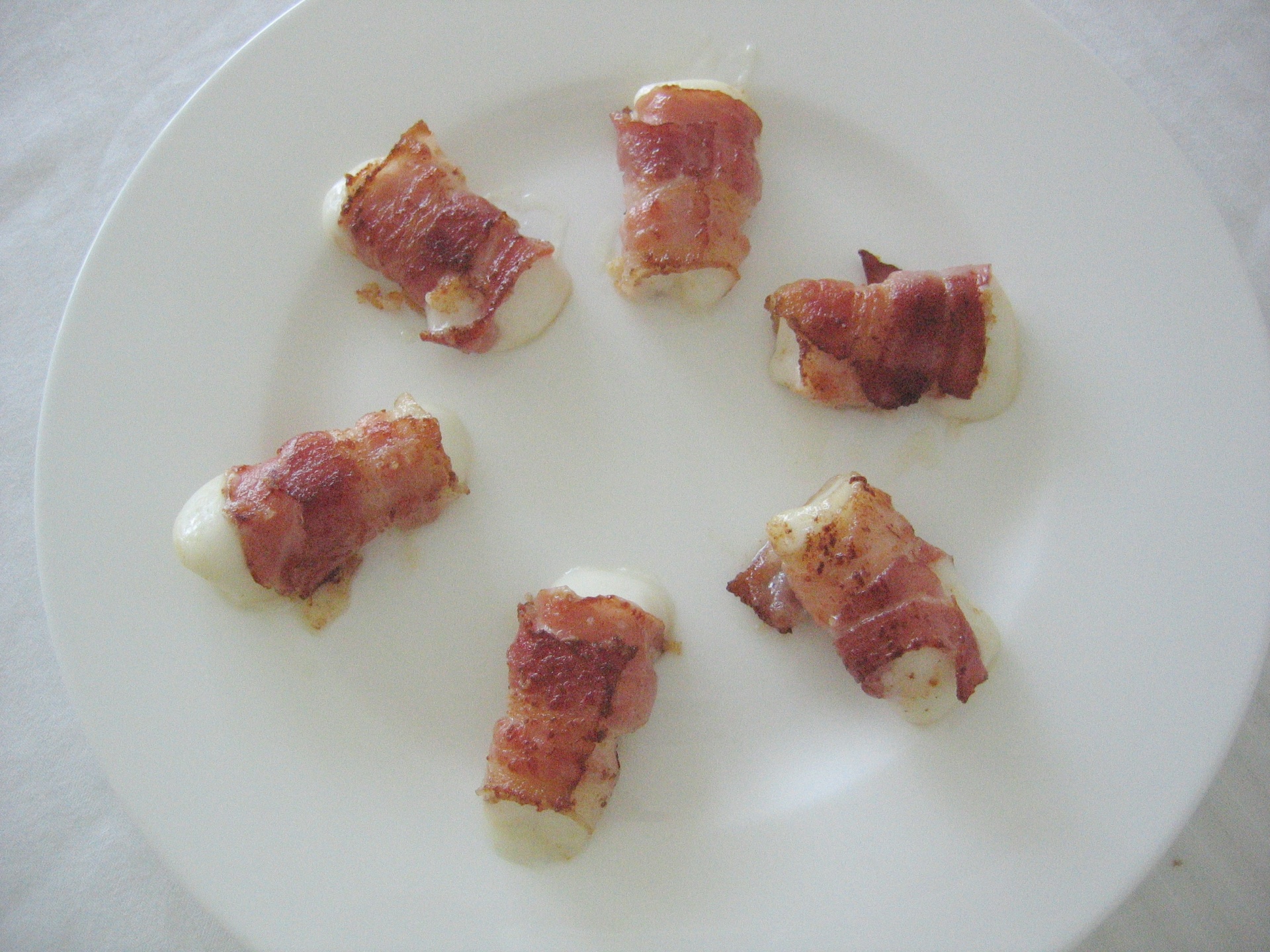 Ziegenkse im Speckmantel