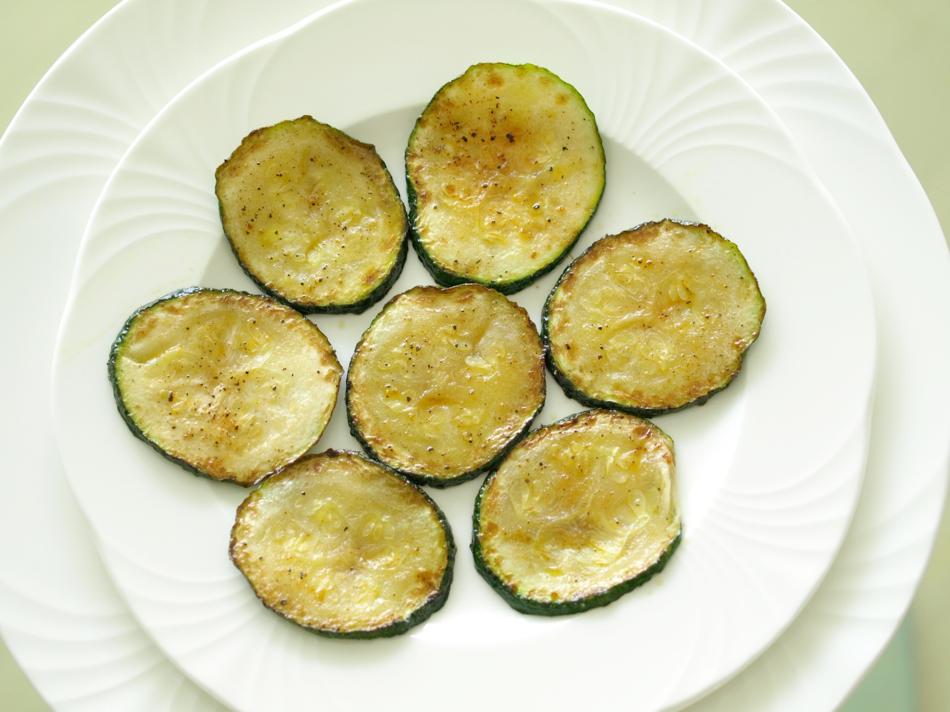 Gebratene Zucchinischeiben