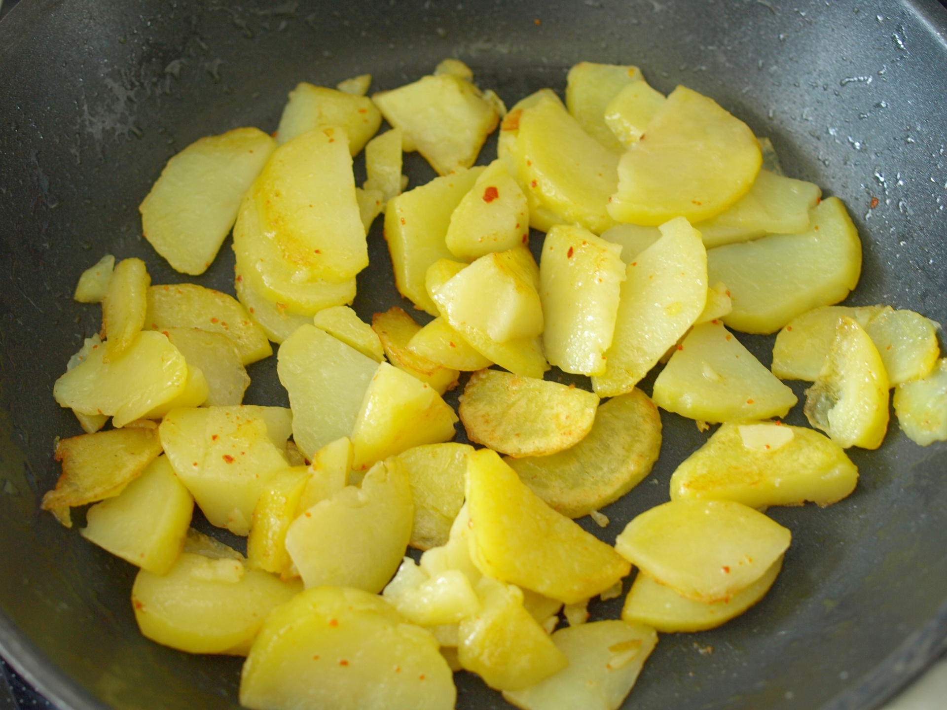 Bratkartoffeln aus gekochten Kartoffeln