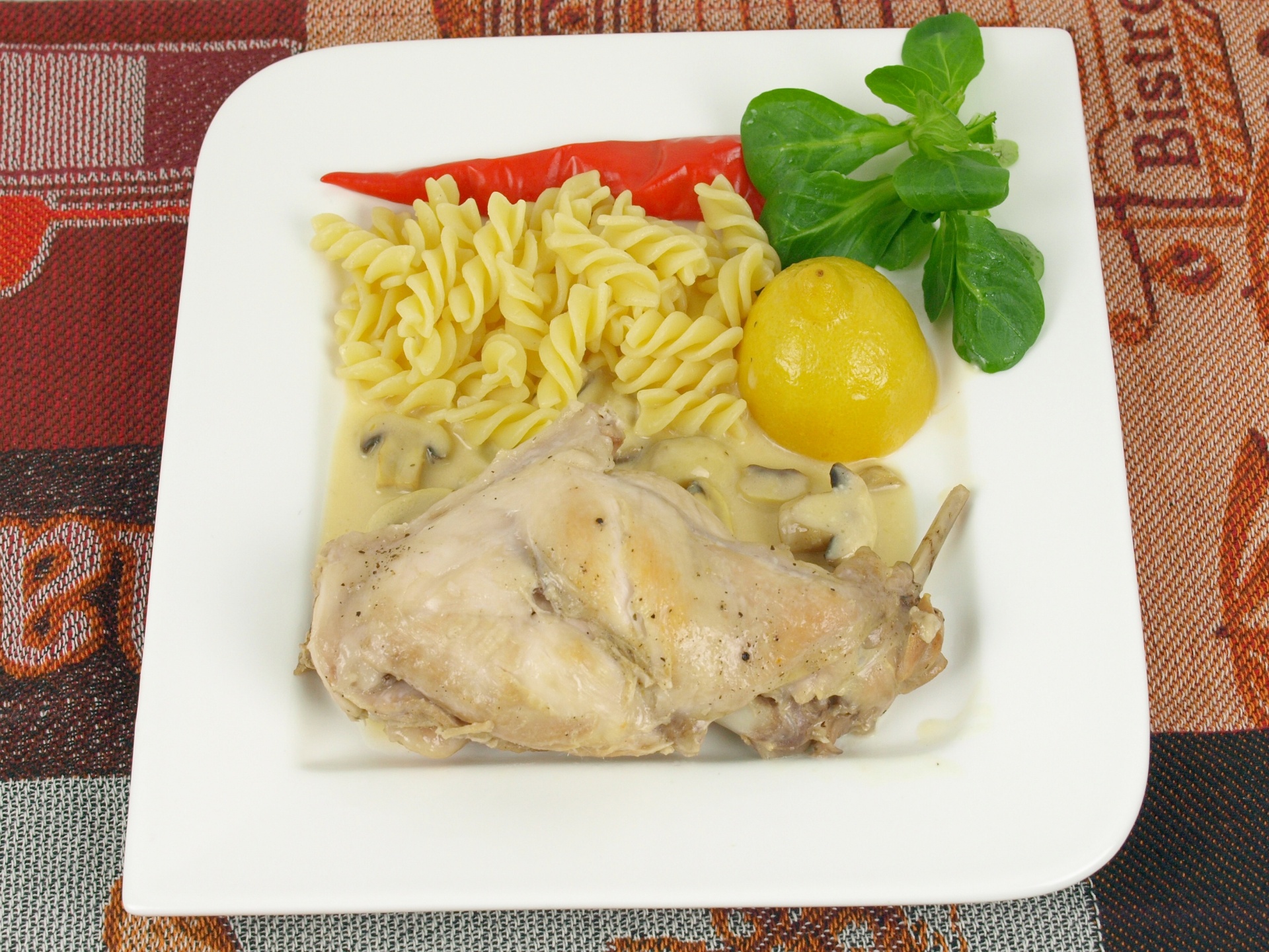 Kaninchenkeulen in Zitronensauce