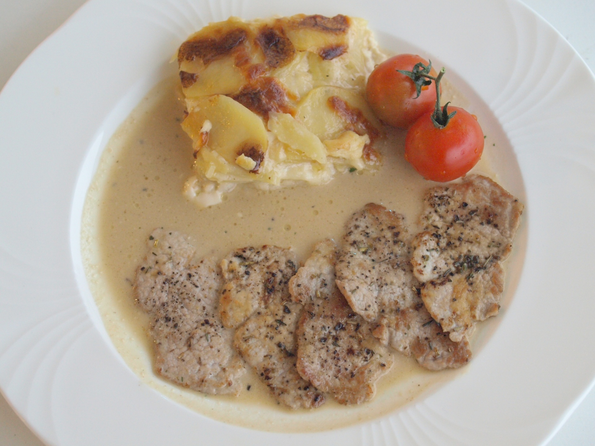 Schweinefiletscheiben mit Noilly Prat-Sauce