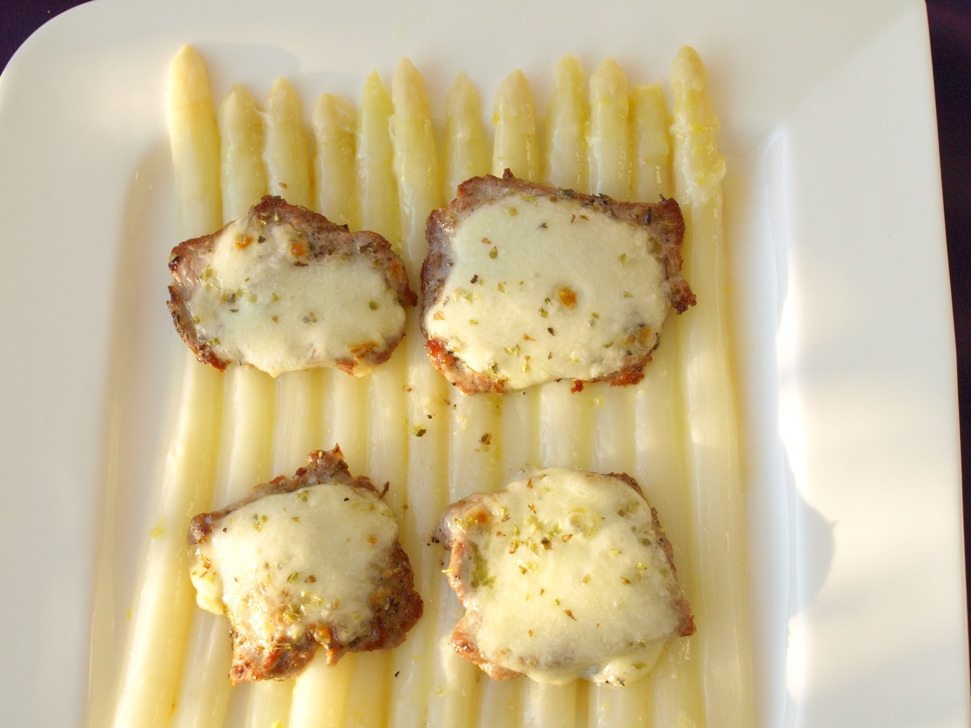 Kalbsfilet auf Spargel