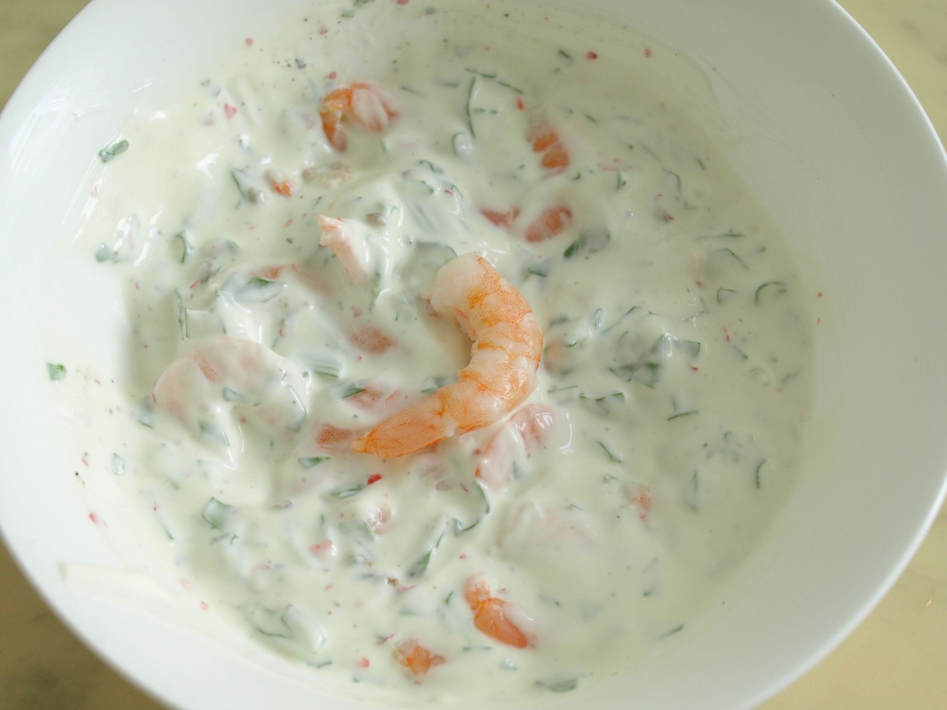 Garnelensalat mit Rucola und Joghurt