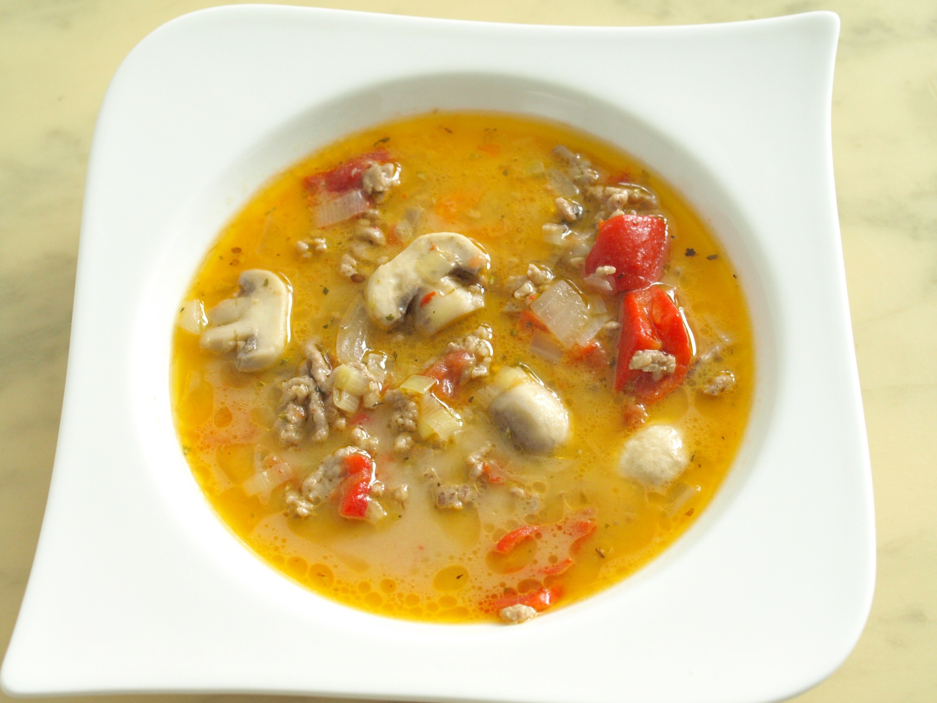 Italienische Hackfleischsuppe