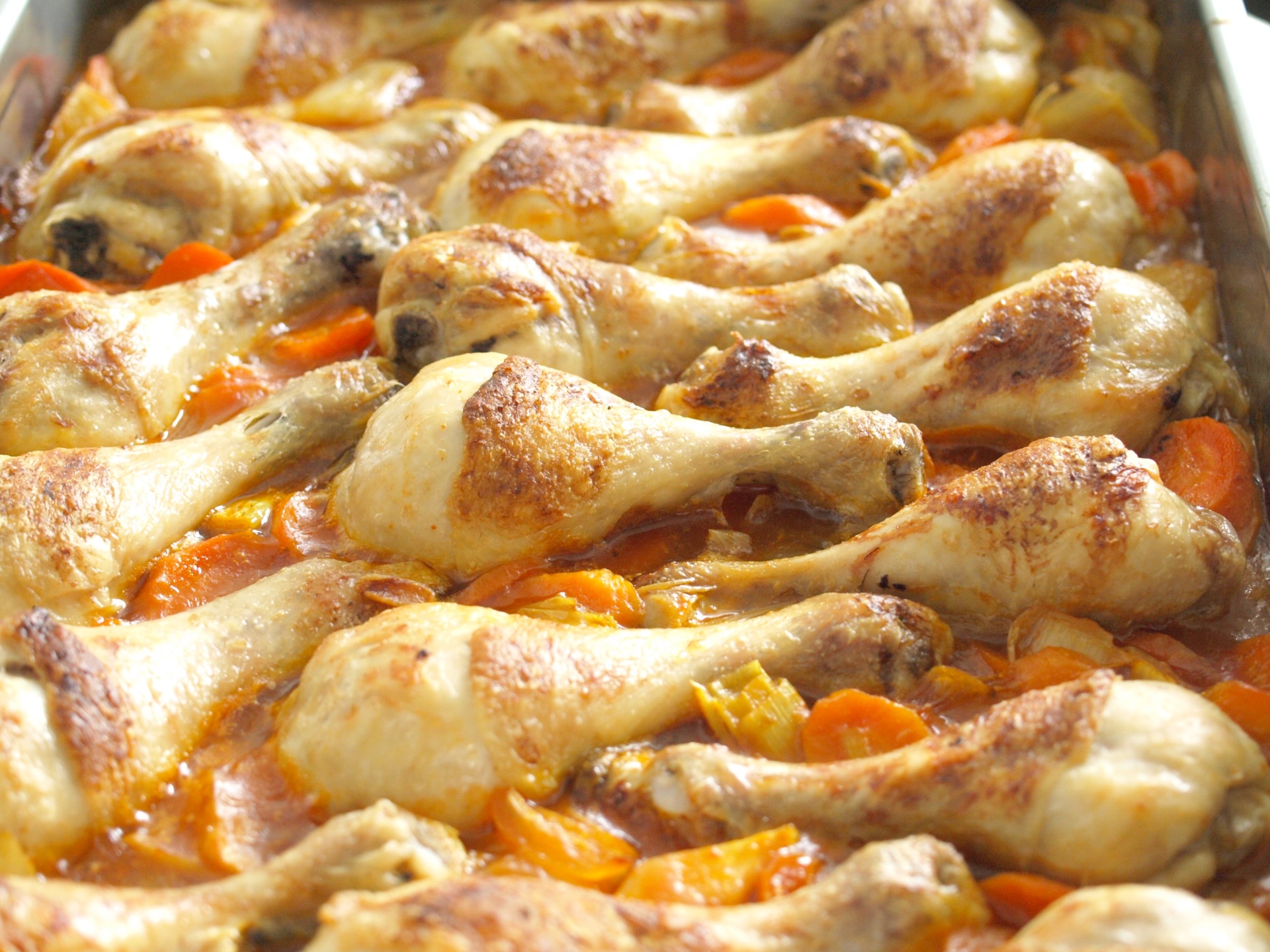 Hhnchenunterschenkel in Gemsesauce