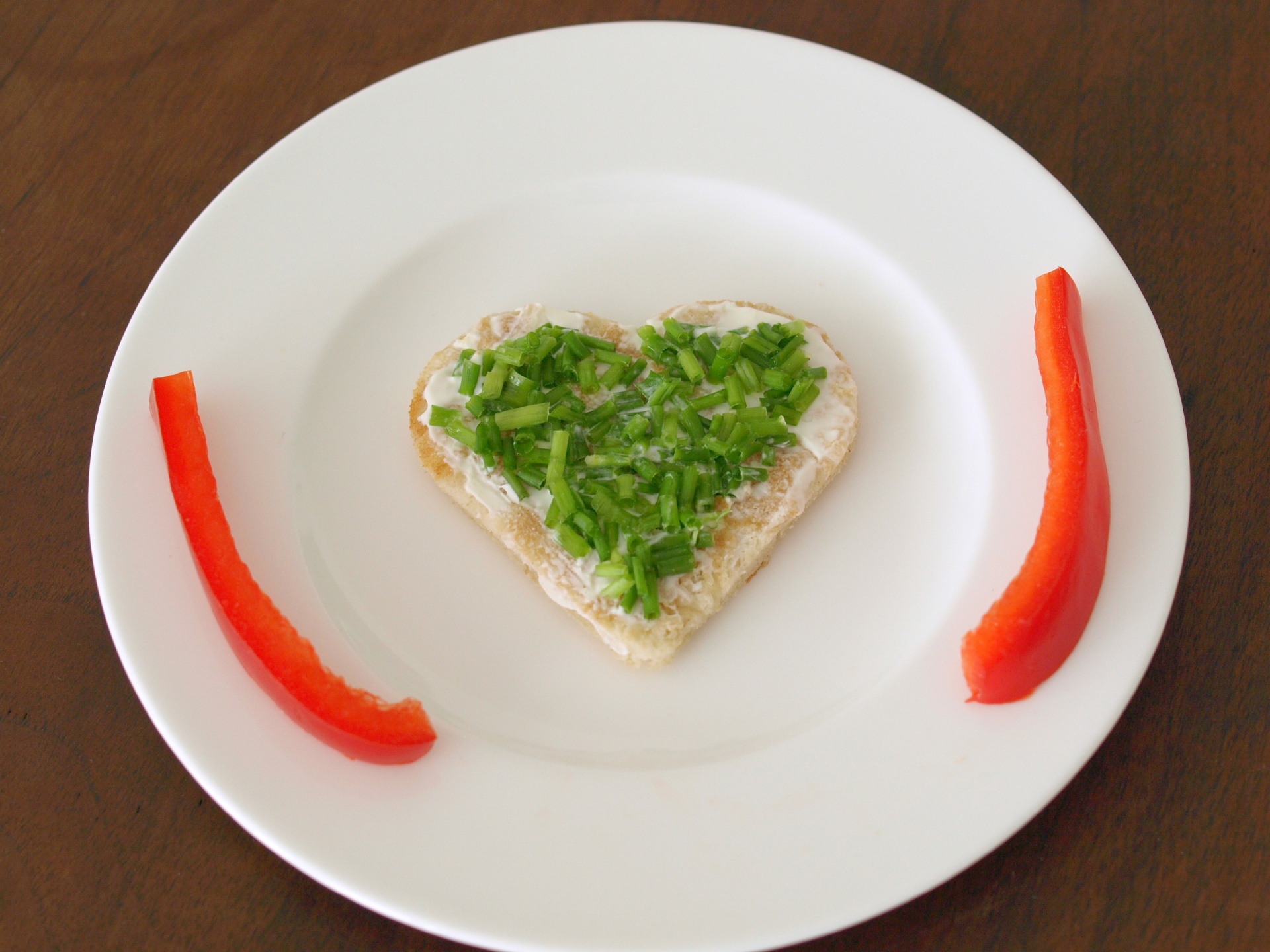 Blini-Herzen mit Schnittlauch