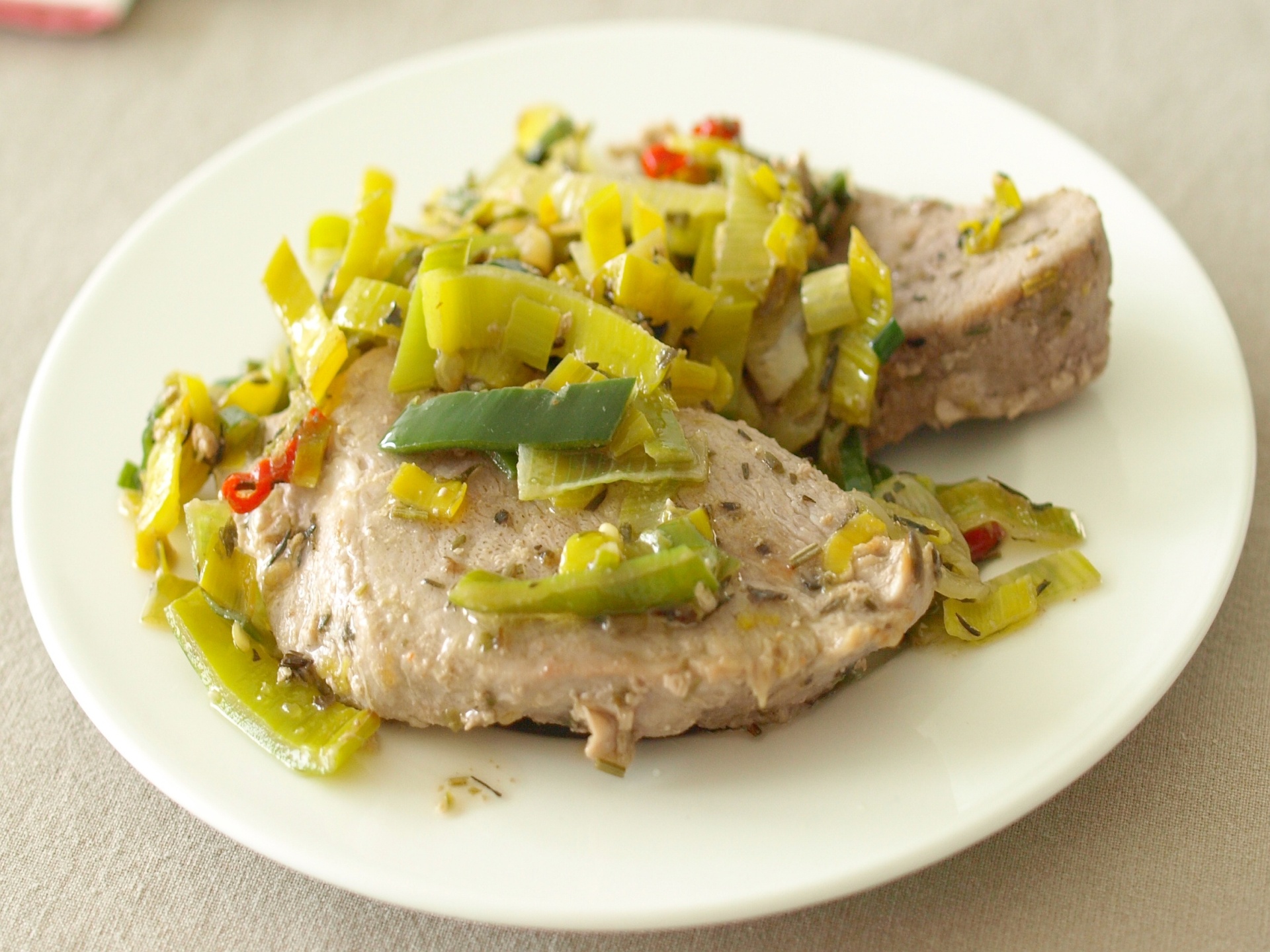 Schweinemedaillons mit Lauch