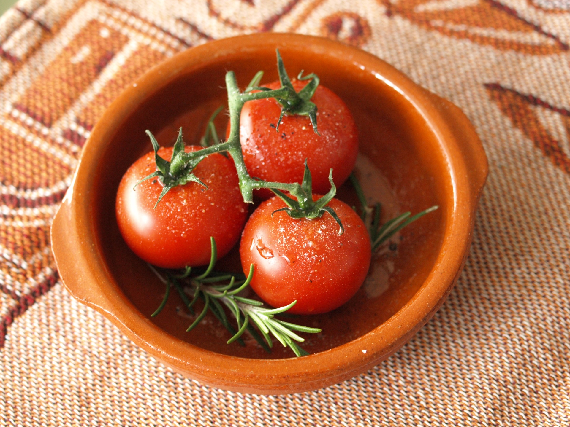 Cocktailtomaten mit Rosmarin