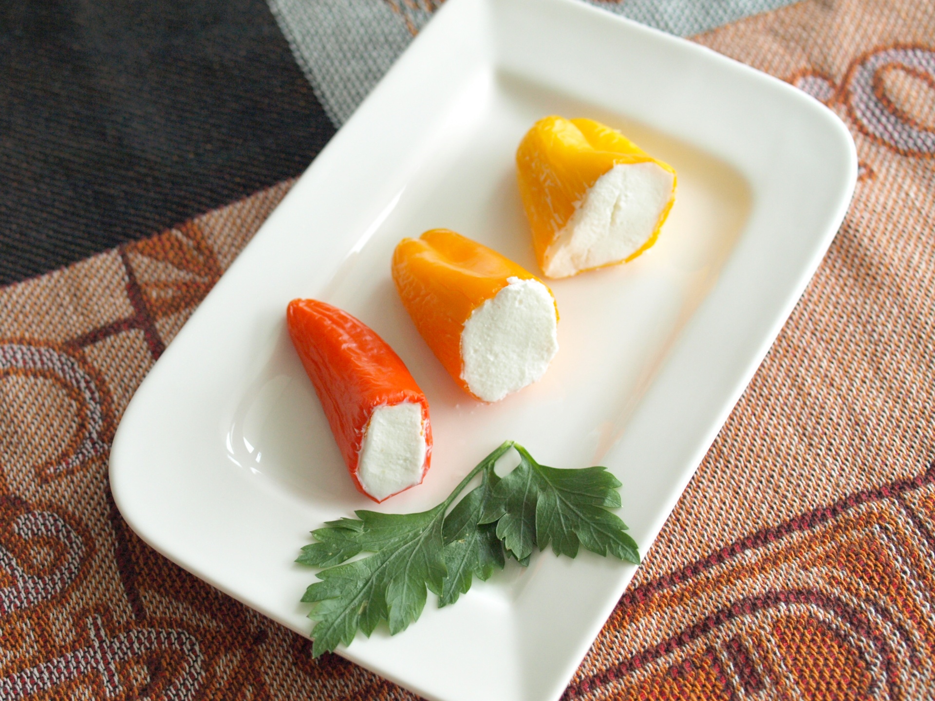 Mini-Paprika mit Ziegenfrischkse