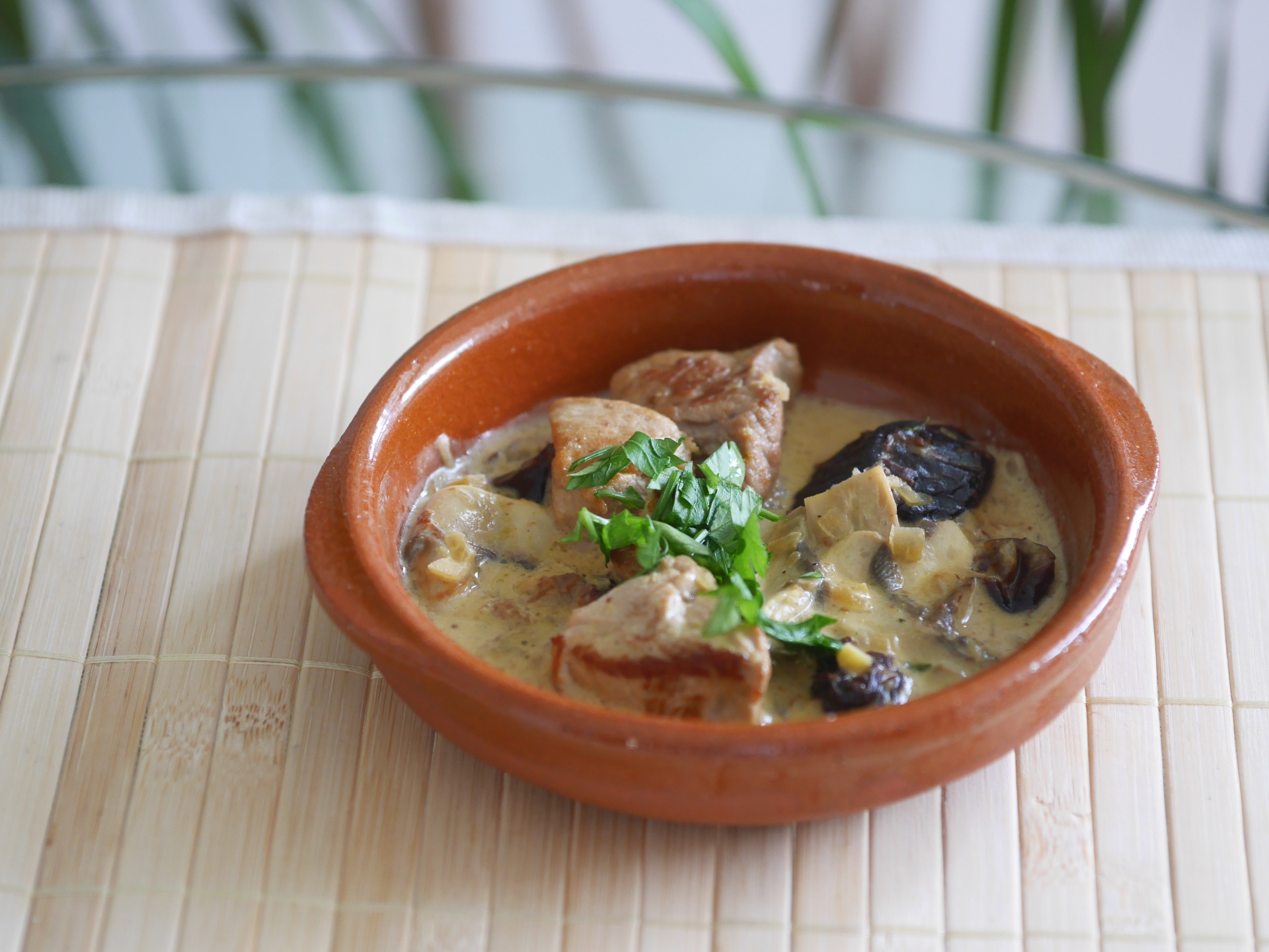 Schweinemedaillons mit Currysauce