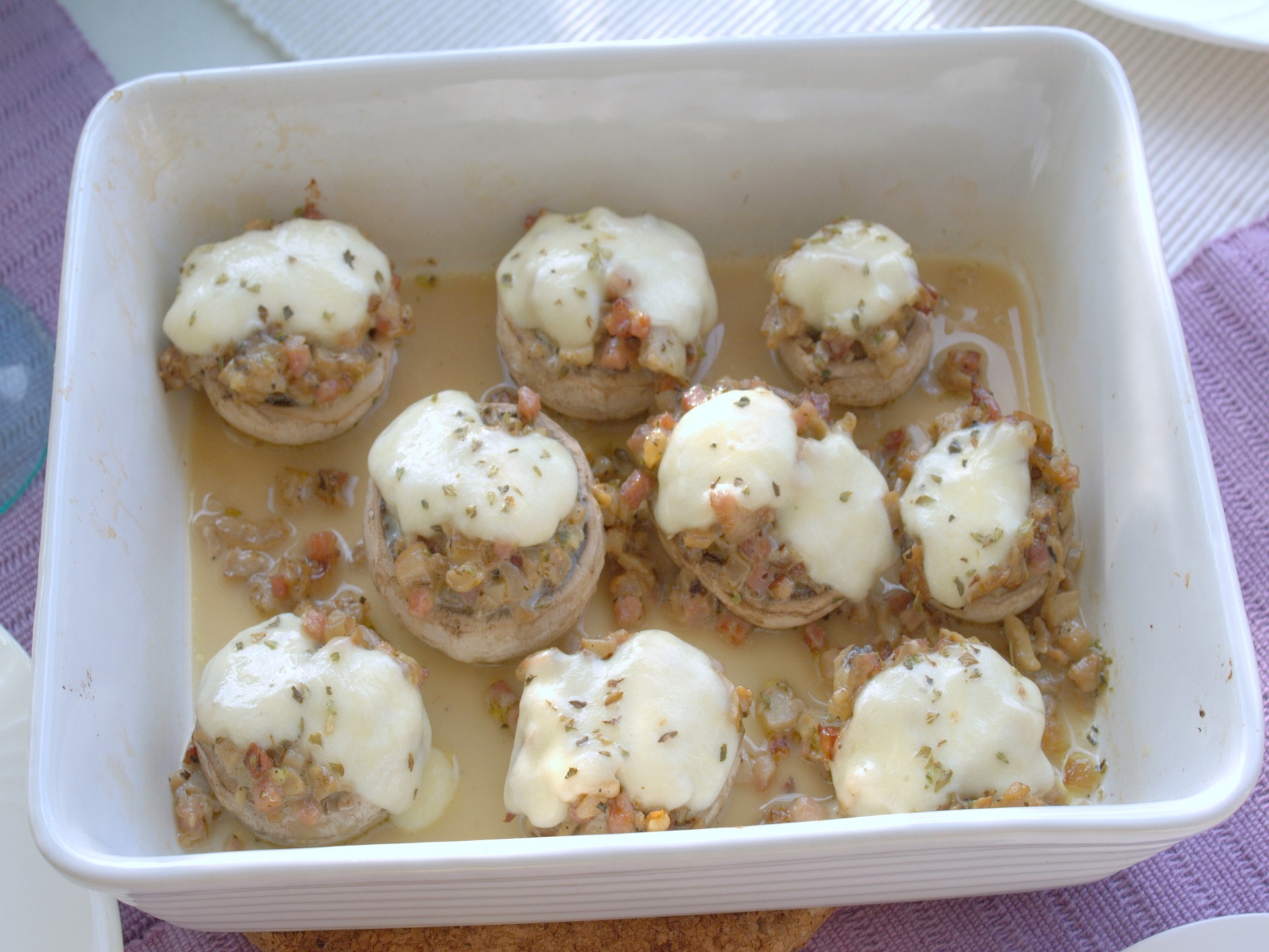 Gefllte Champignons, mit Mozzarella
              berbacken