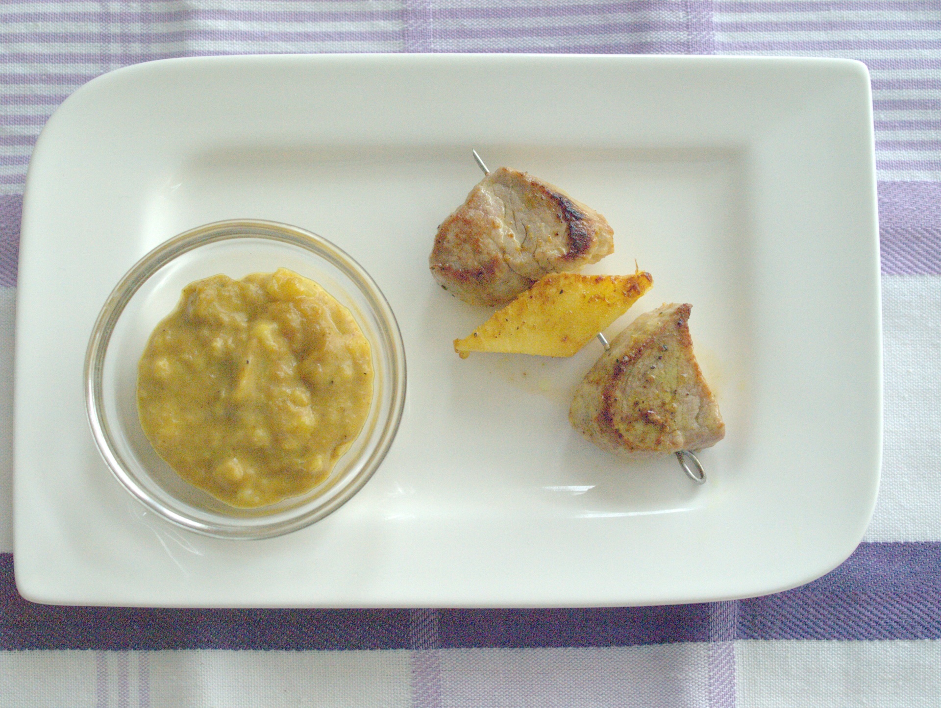 Schweinefiletspiechen mit
              Curry-Bananen-Sauce
