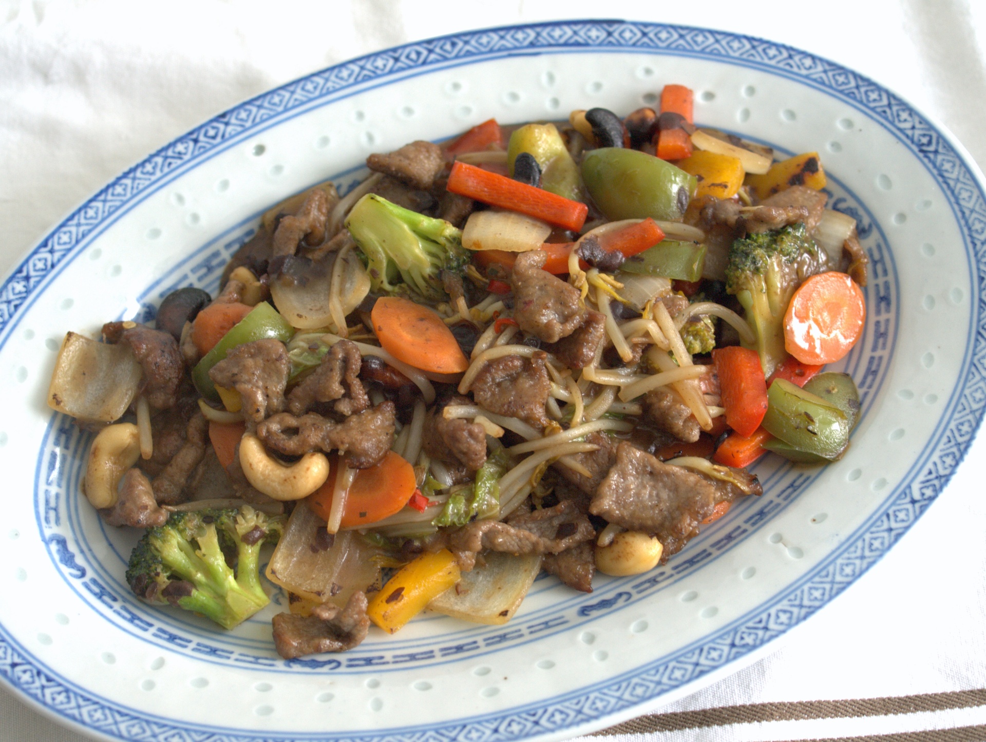 Rindfleisch mit Schwarze-Bohnen-Sauce