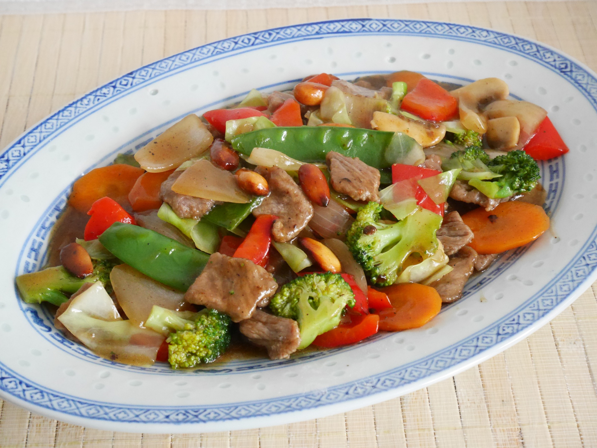 Rindfleisch mit Austernsauce im Induktionswok