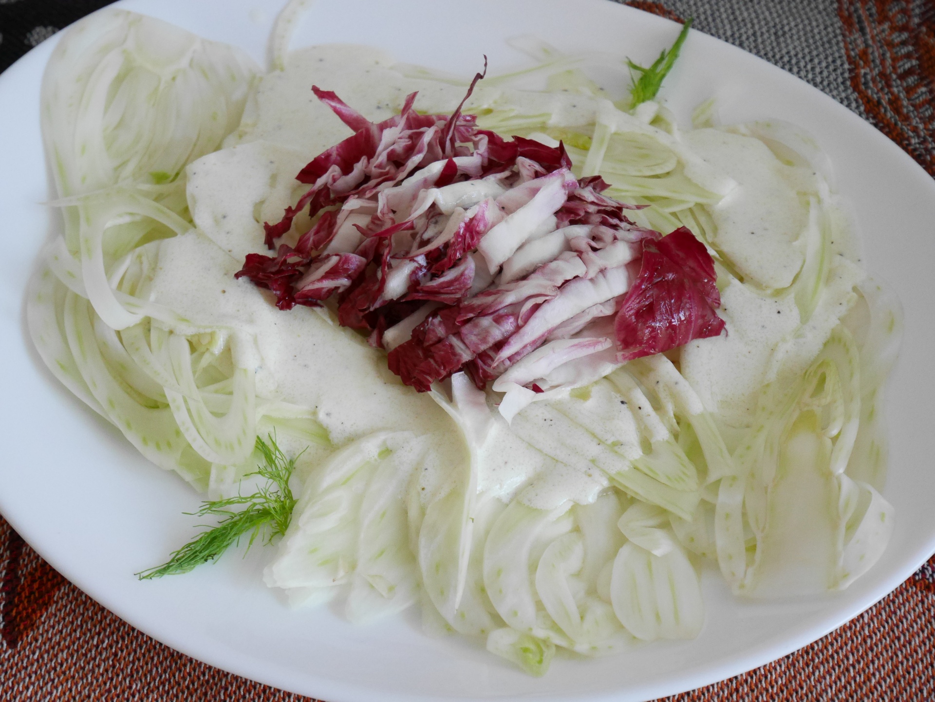 Fenchelsalat mit Sauerrahm-Dressing