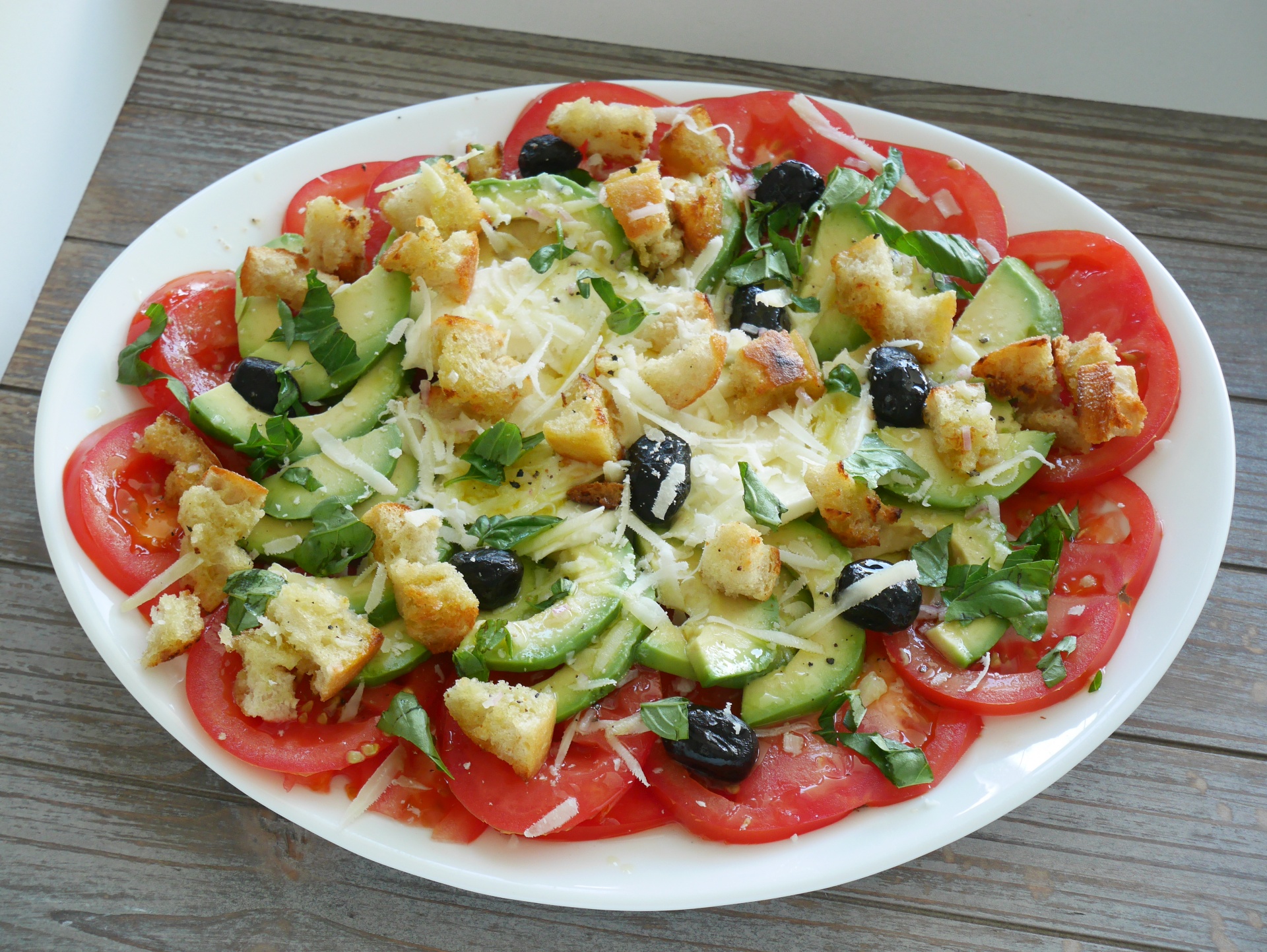 Mediterraner Brotsalat