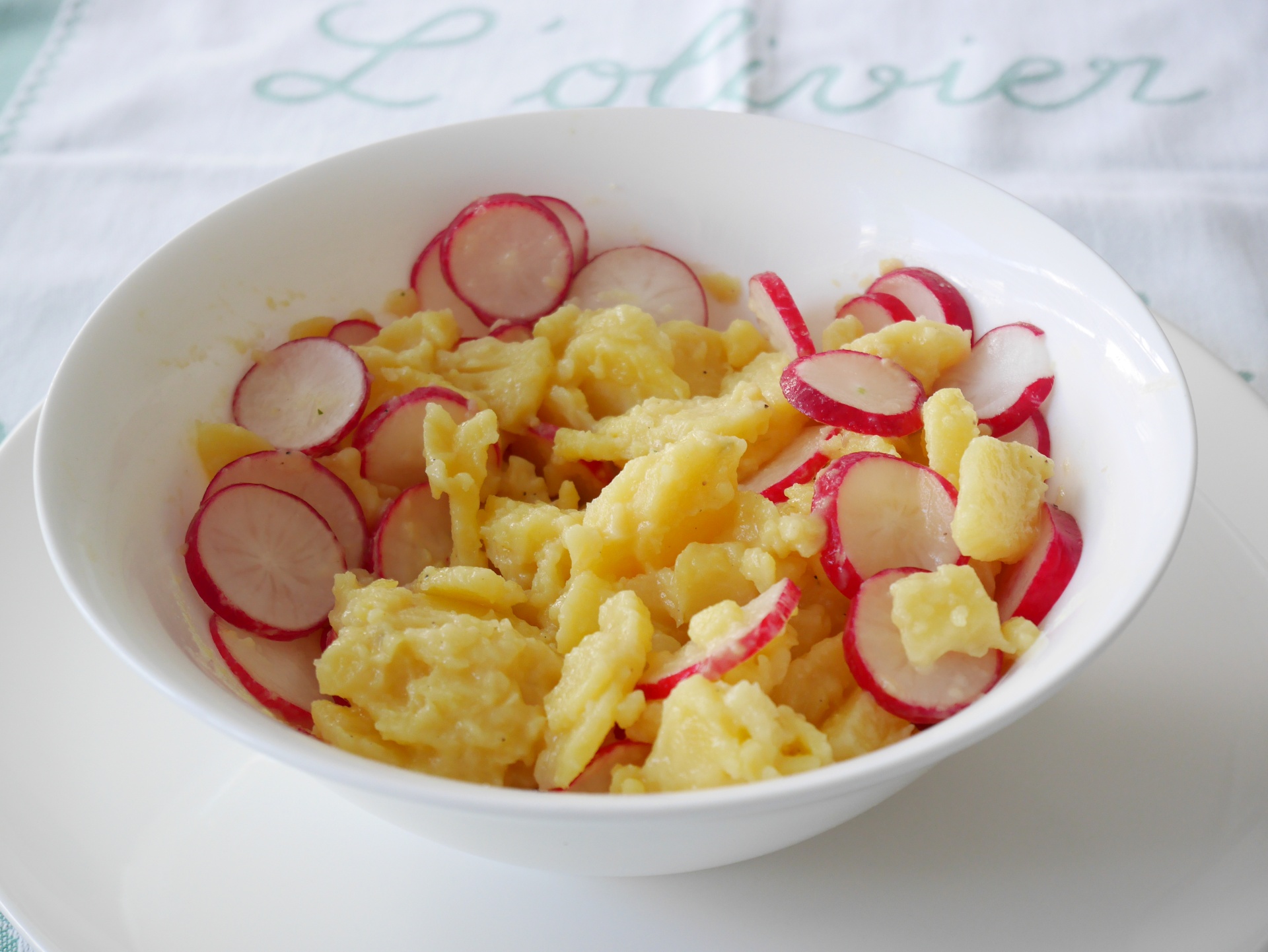 Kartoffelsalat mit Radieschen