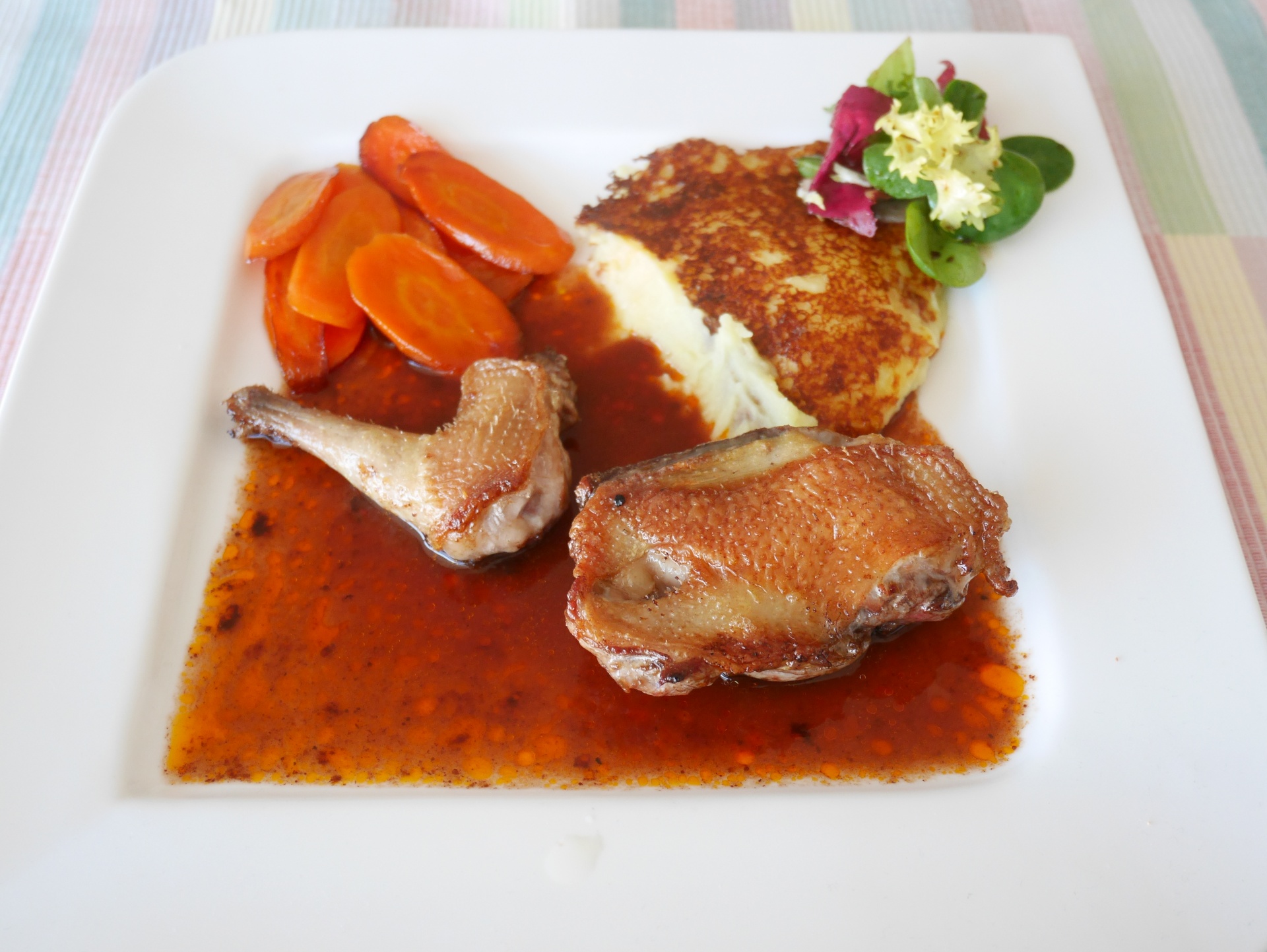 Taubenbrust auf Rotweinsauce