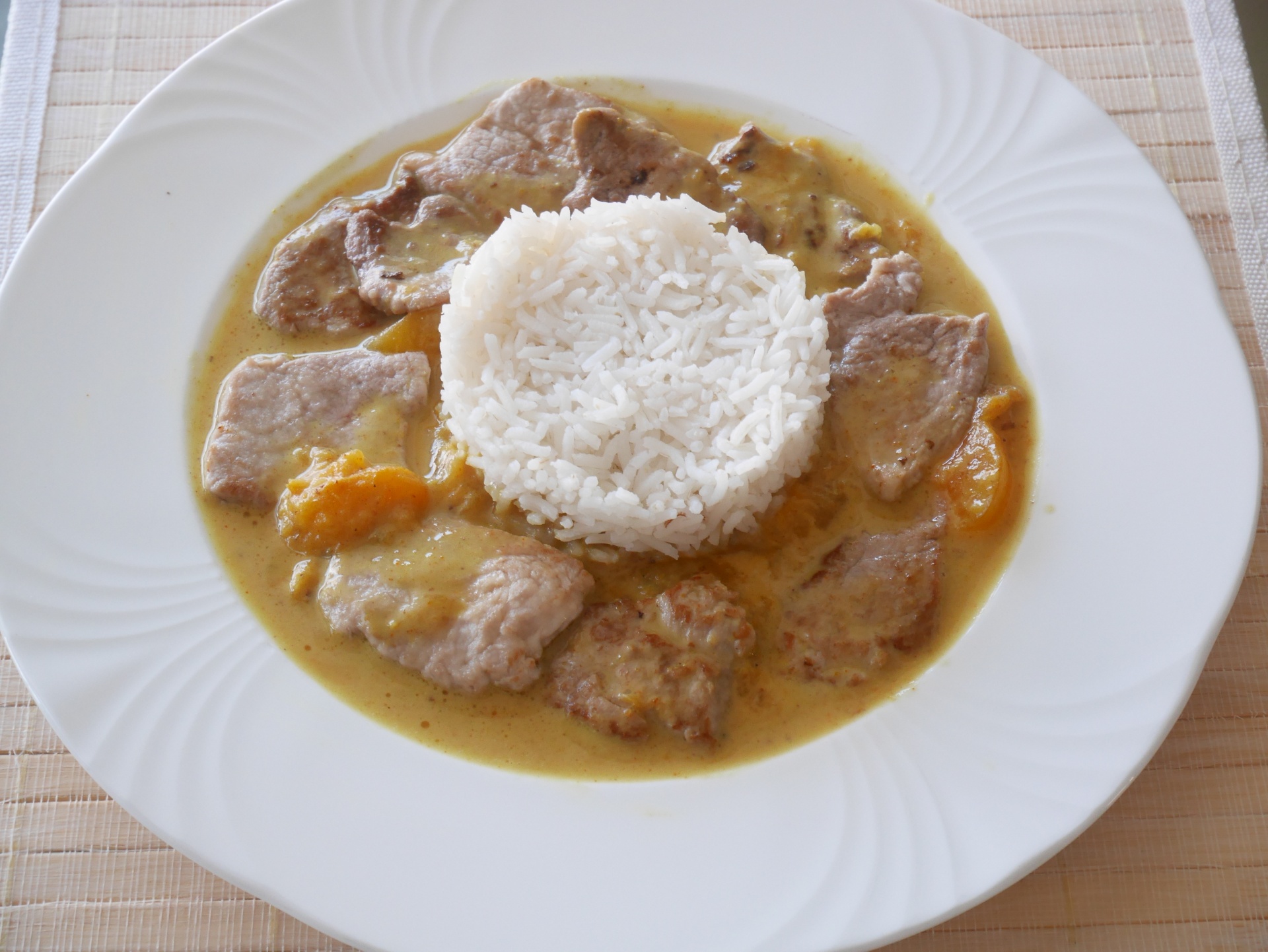 Schweinefilet-Curry mit Aprikosen