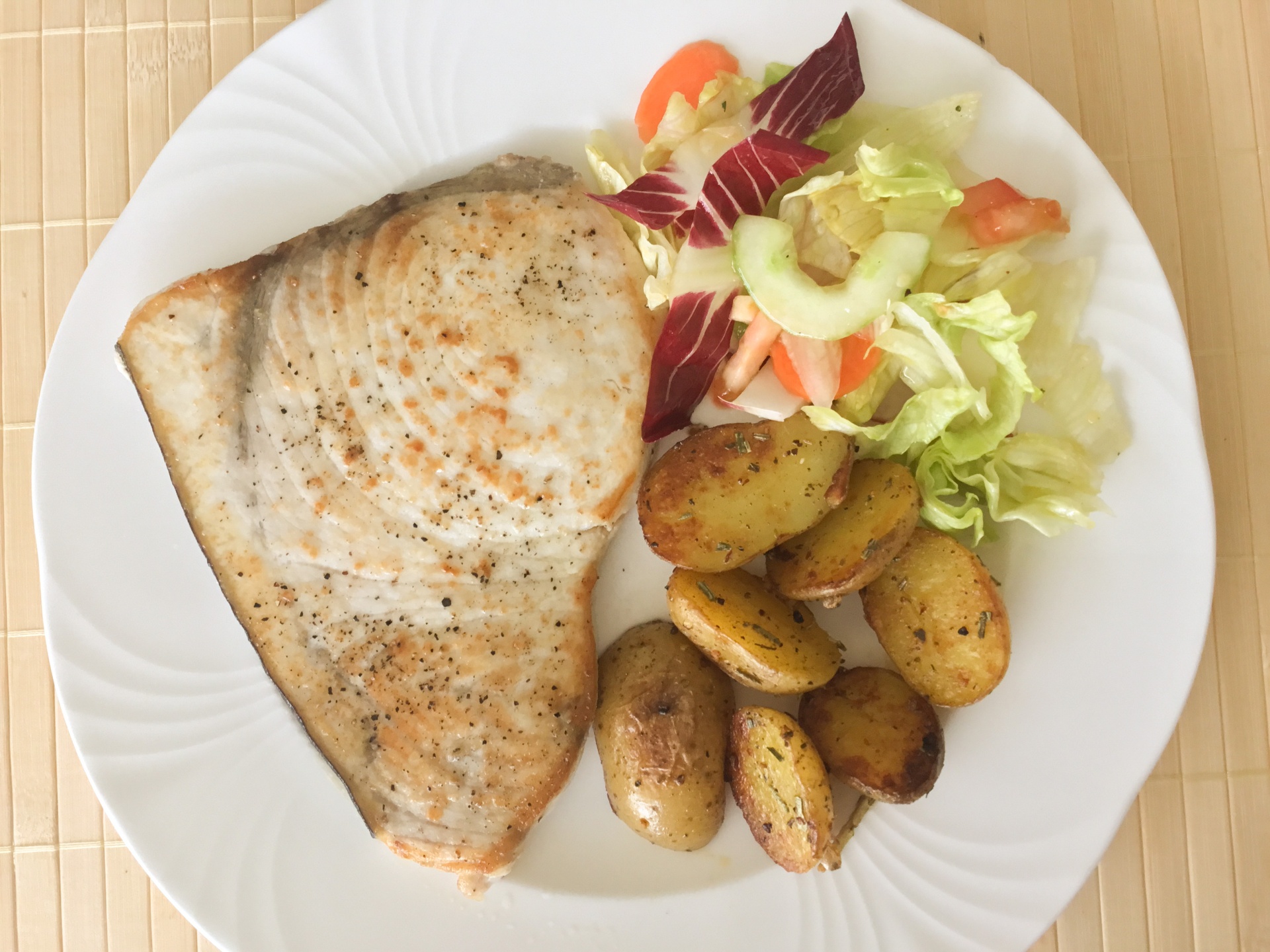Schwertfisch mit mediterranen
              Grenaille-Kartoffeln