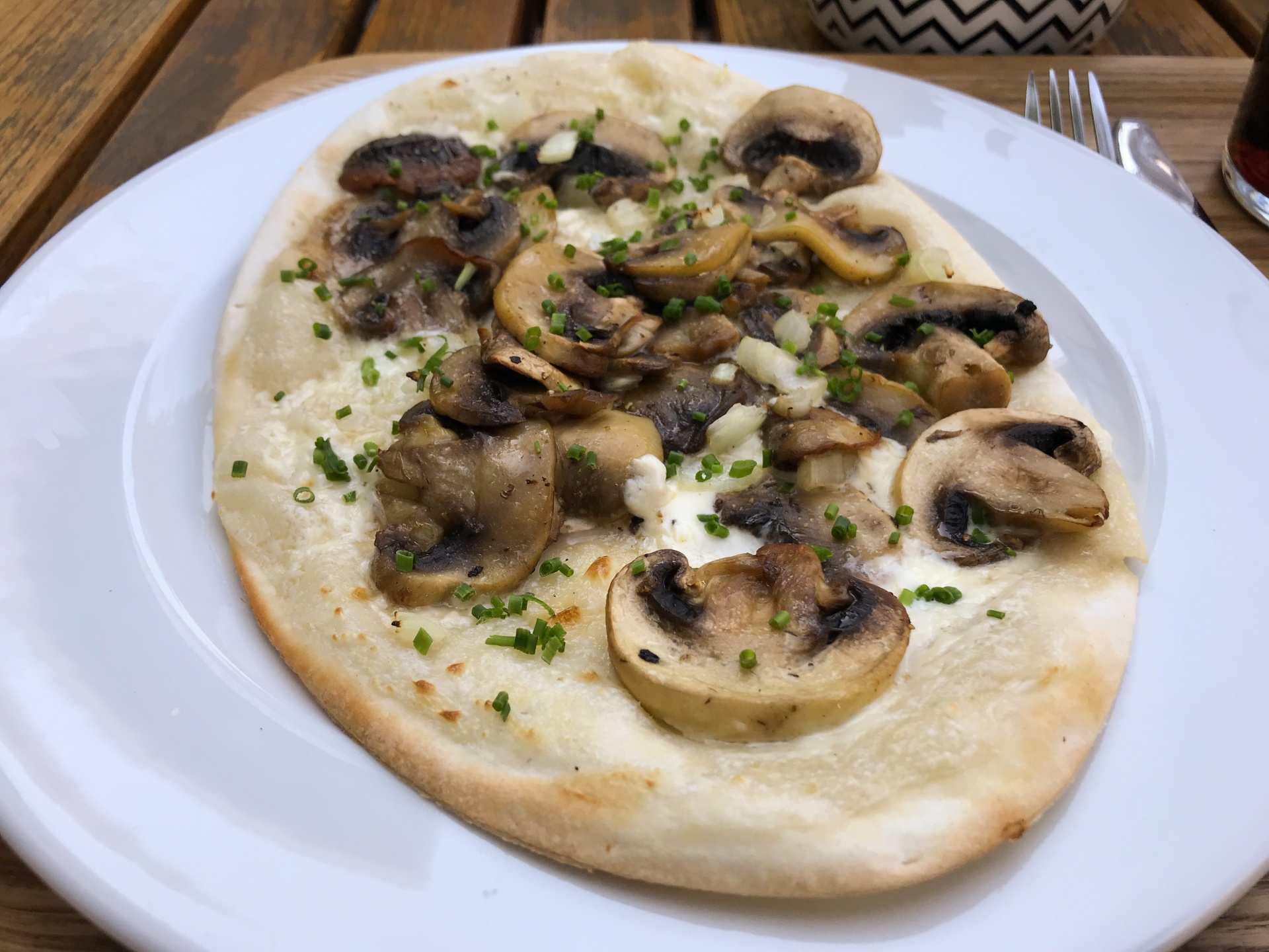 Flammkuchen mit Pilzen