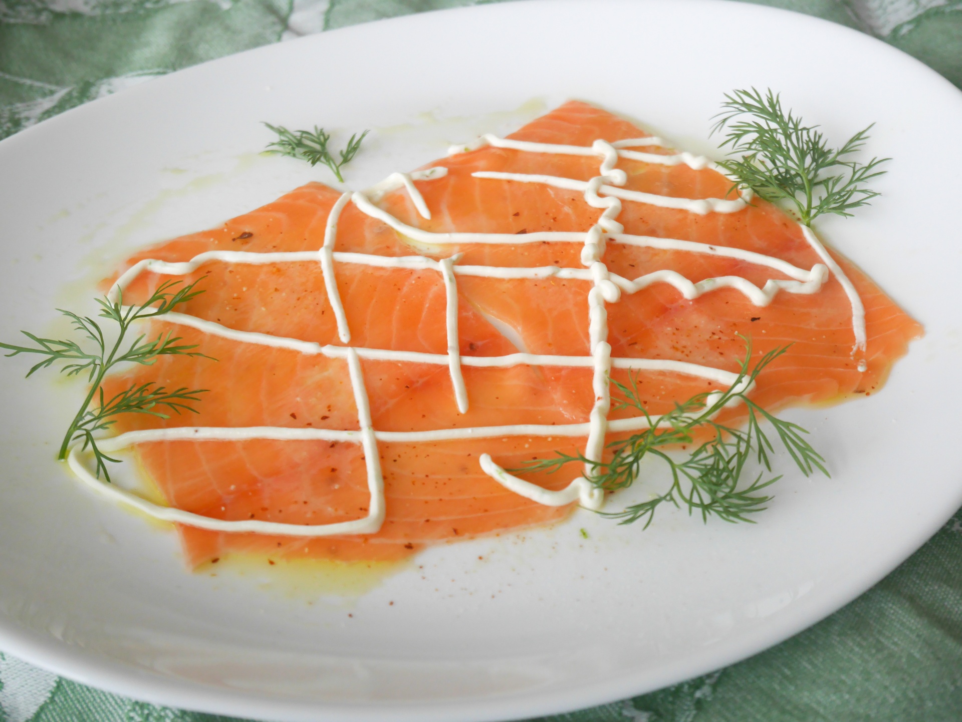 Lachscarpaccio mit Limettenrahm