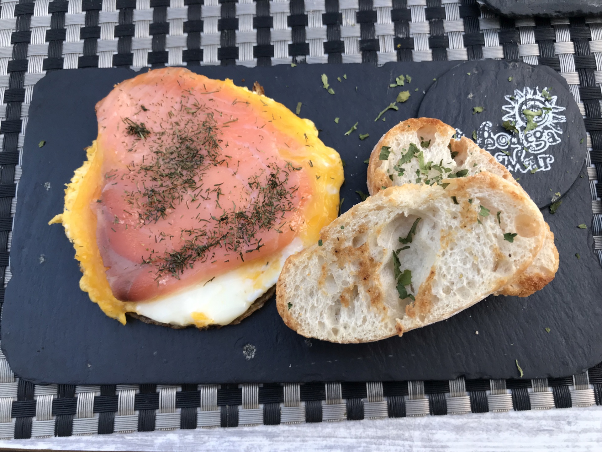 Mini-Tortillas mit Rucherlachs