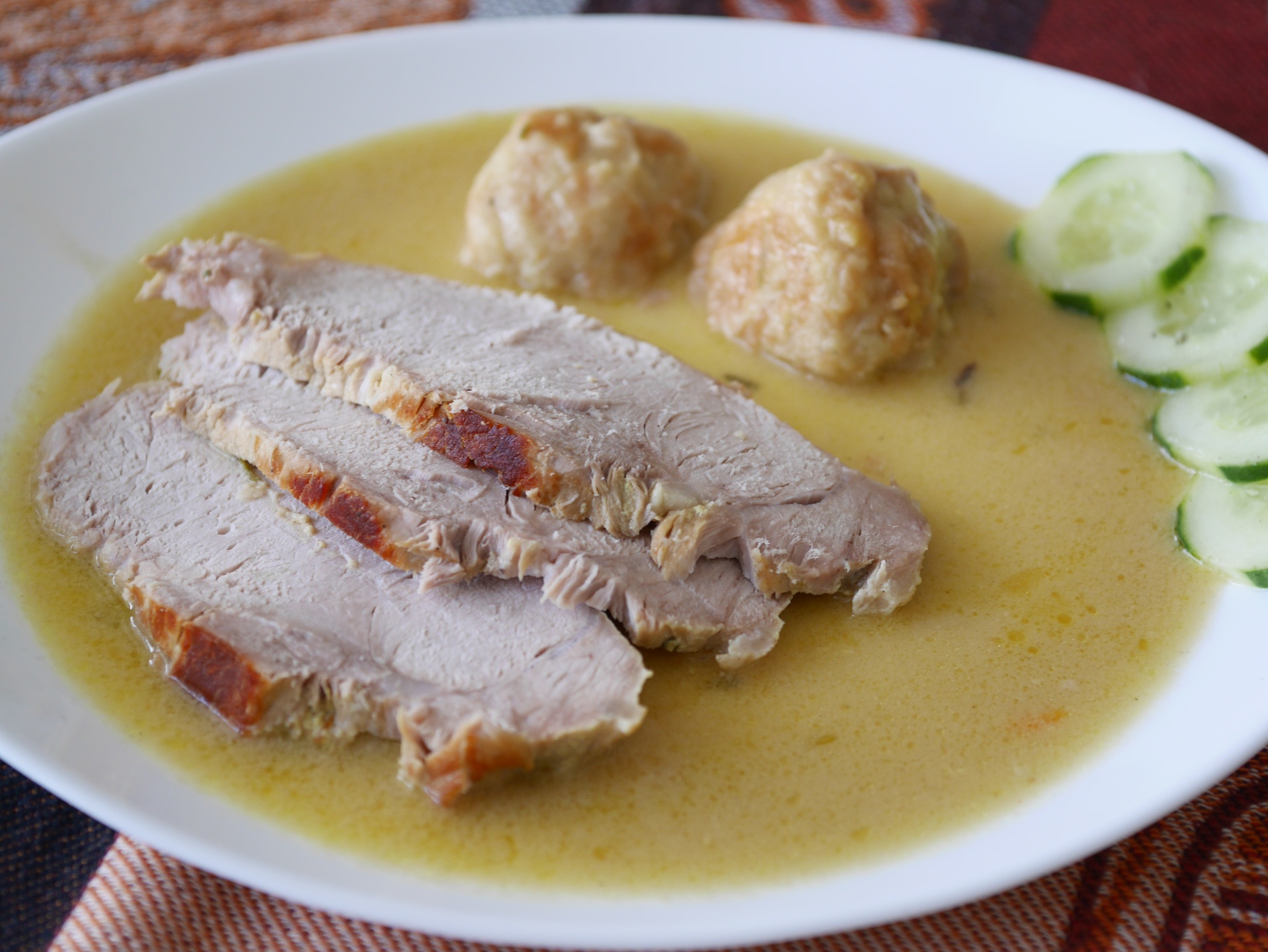 Schweinebraten mit Senfsauce