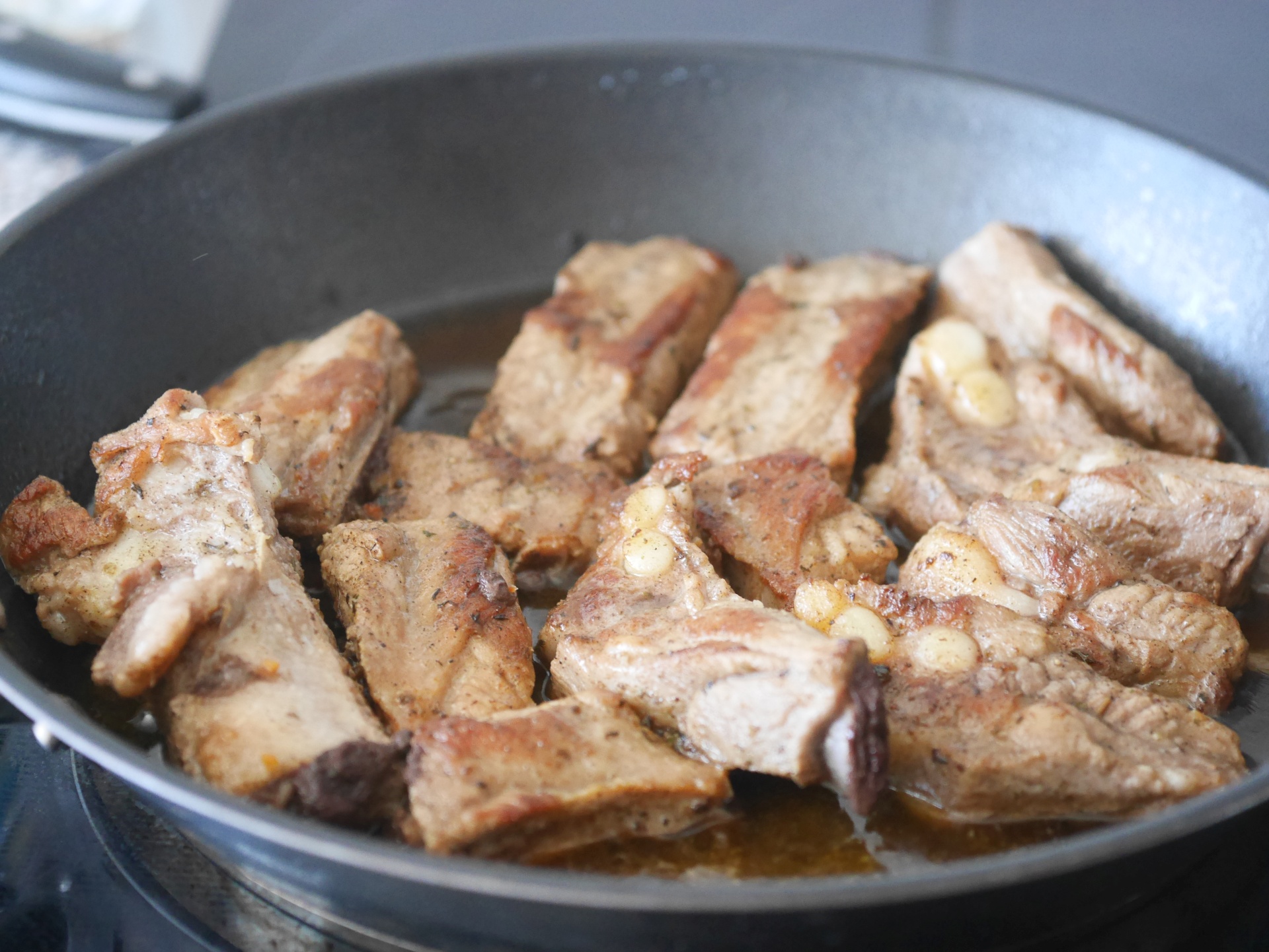 Schweinerippchen aus der Pfanne