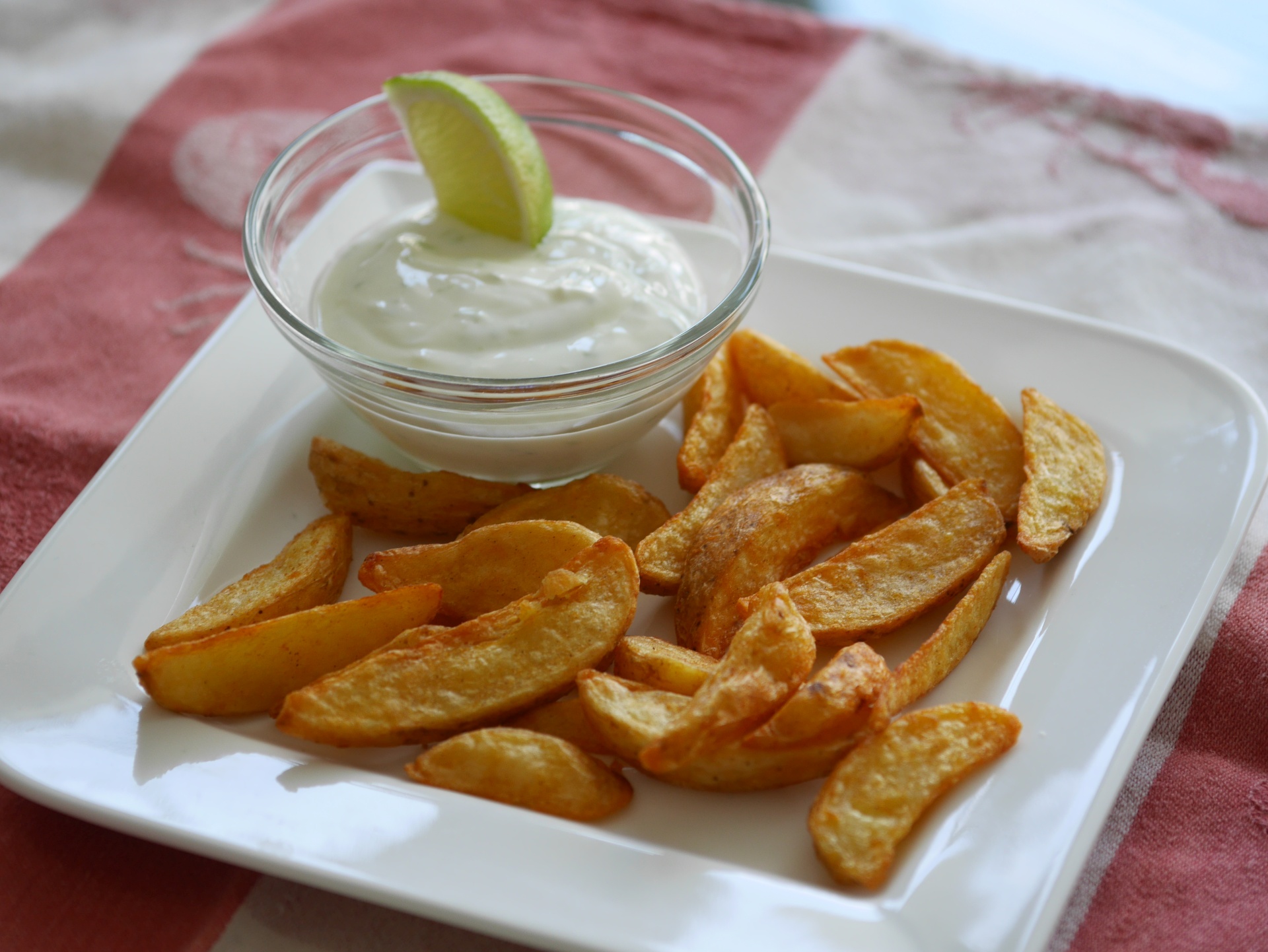 Limettenjoghurt (mit Country-Kartoffeln)