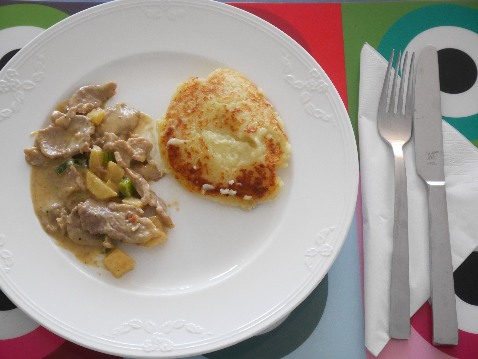Schweinegeschnetzeltes mit Ananas und
              Currysahne